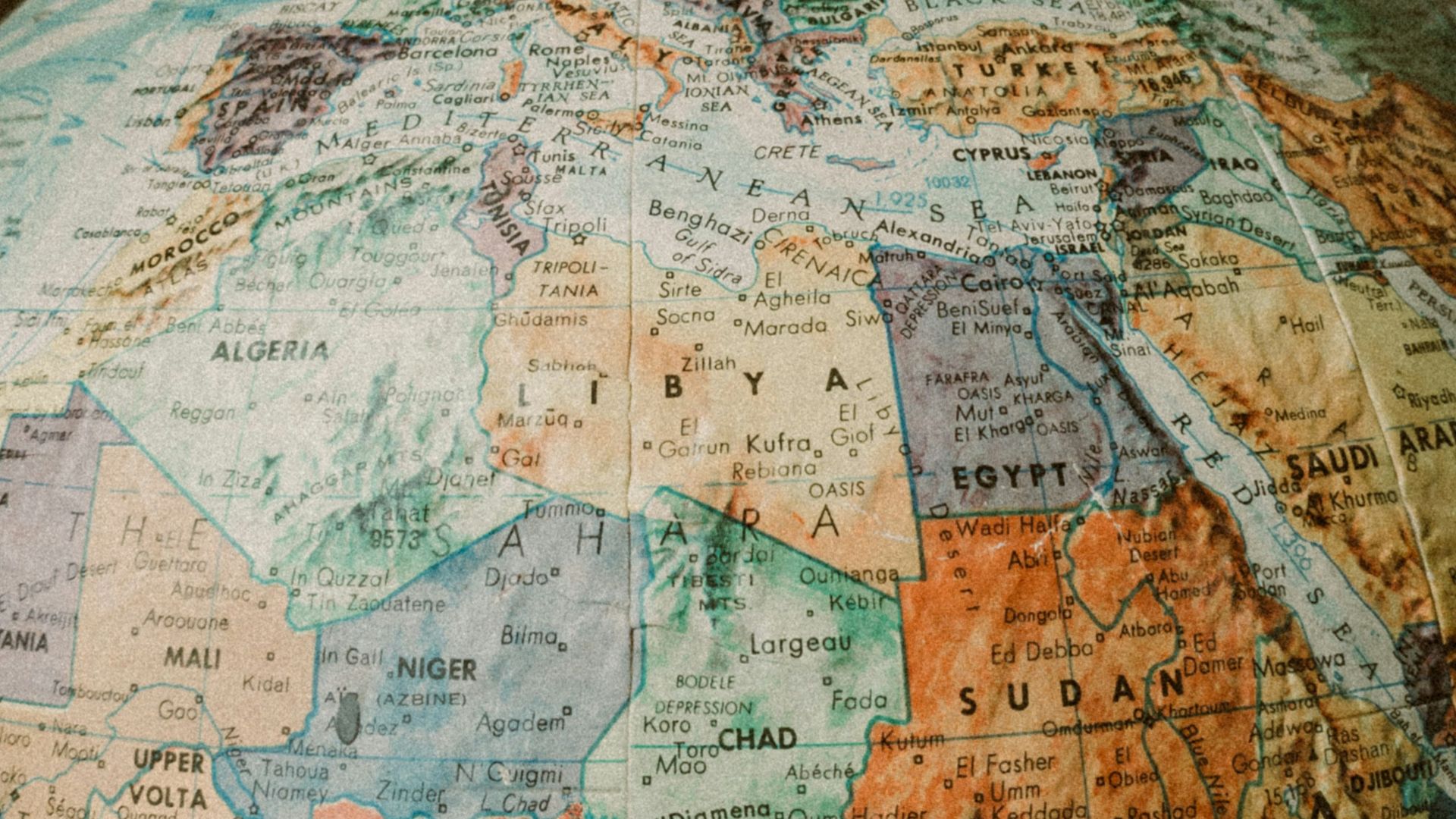 blue and brown desk globe