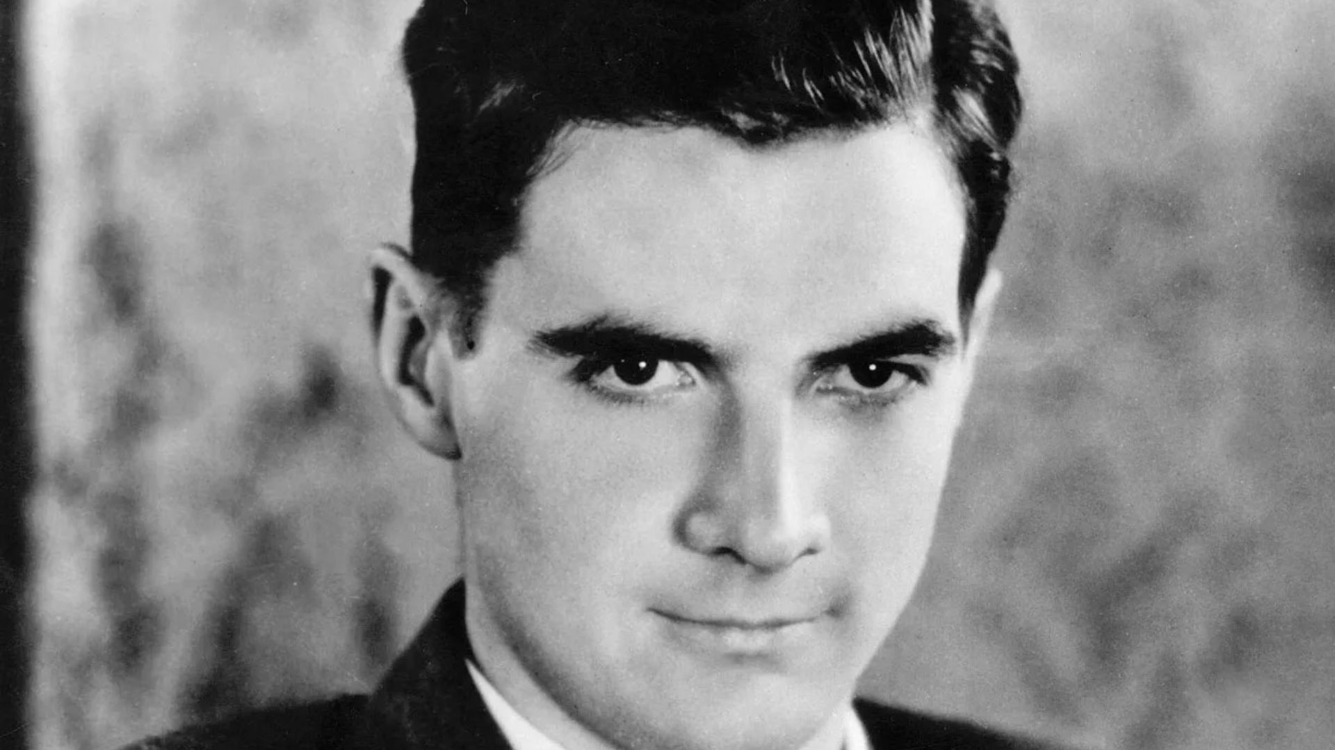 File:Howard-Hughes-1938.jpg