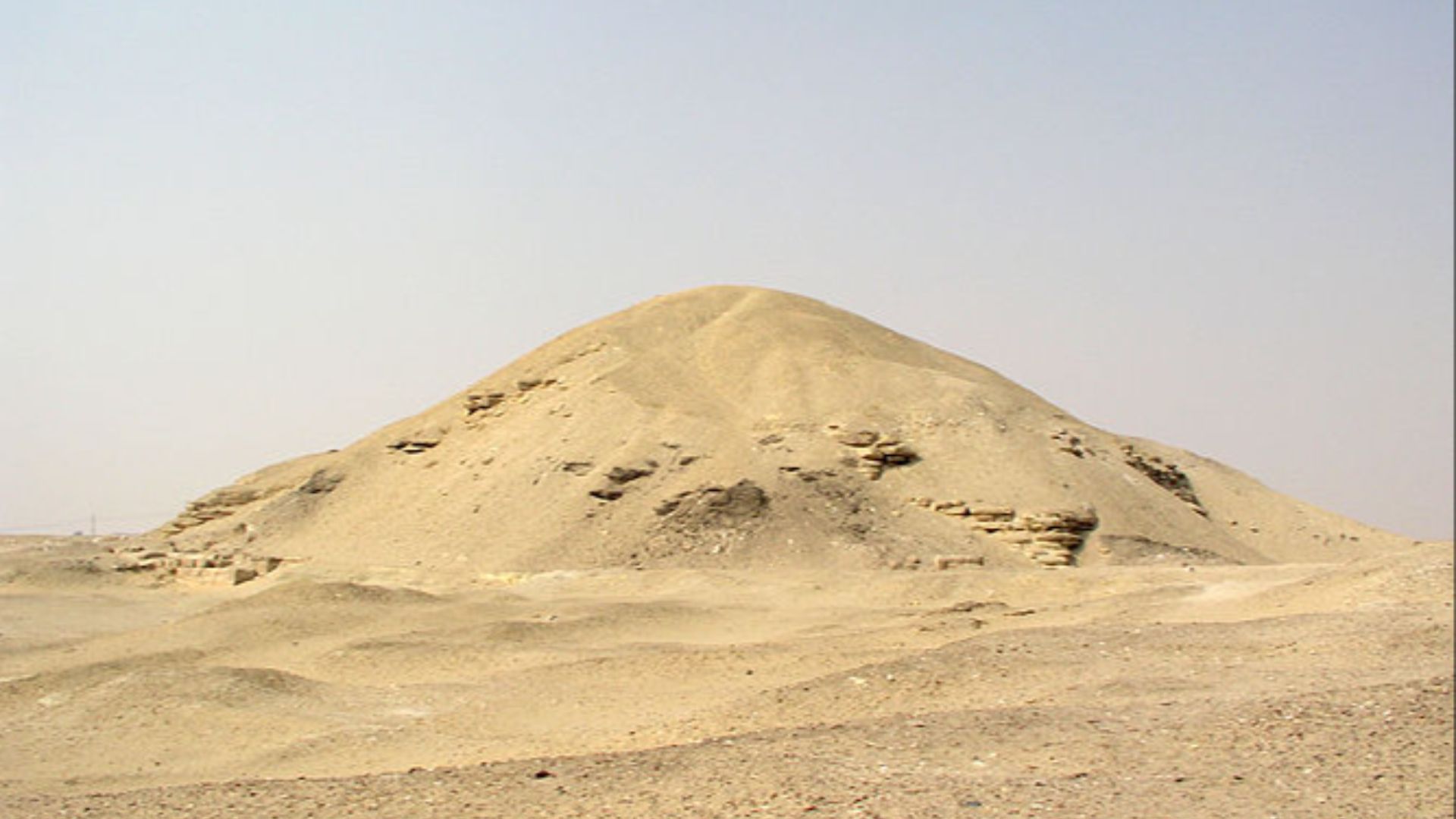 File:AmenemhetIPyramid.jpg