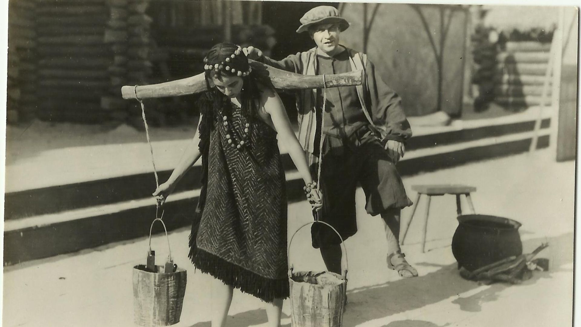 File:Scene, lost colony, water carrier (21516216934).jpg