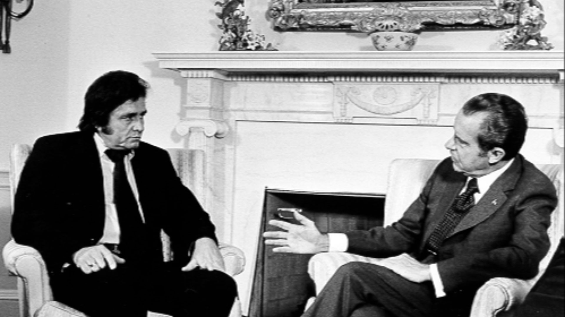 File:Johnny Cash-Nixon.jpg