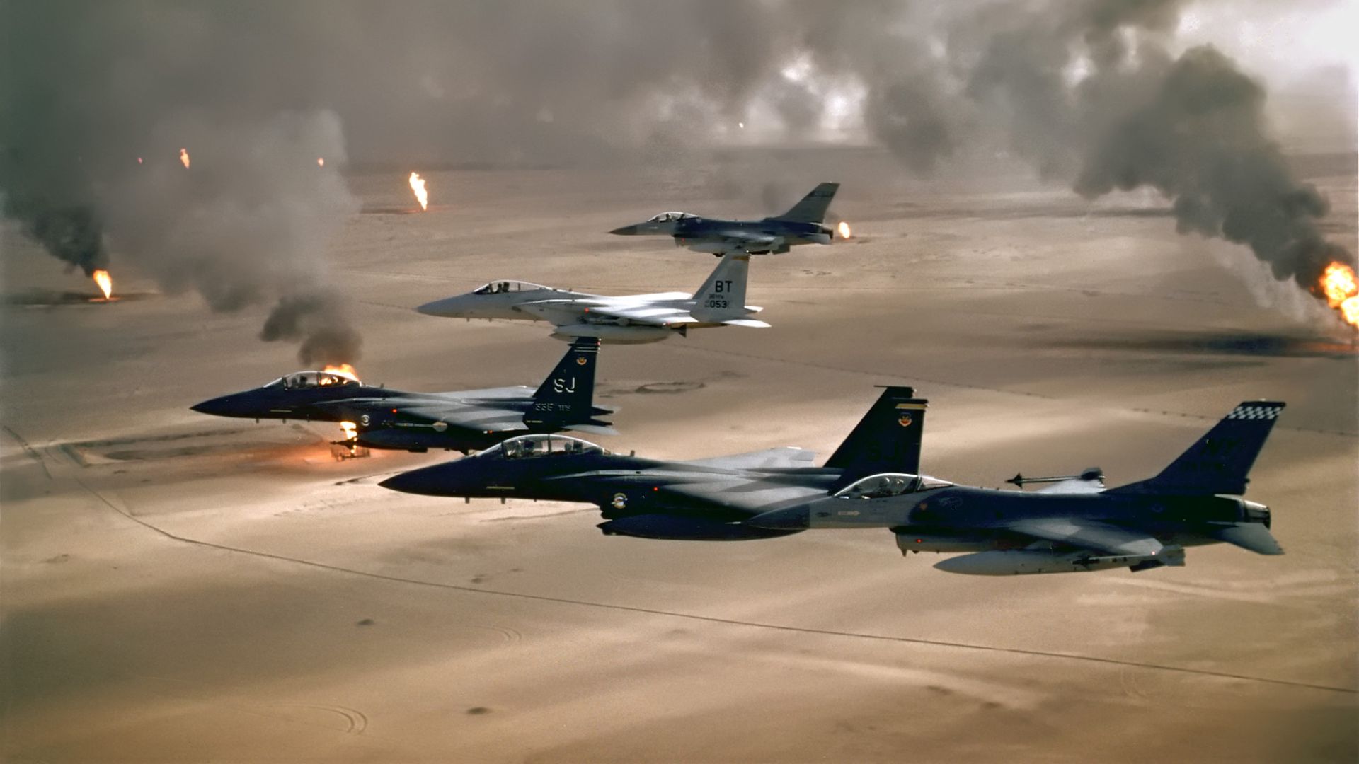 File:USAF F-16A F-15C F-15E Desert Storm edit2.jpg