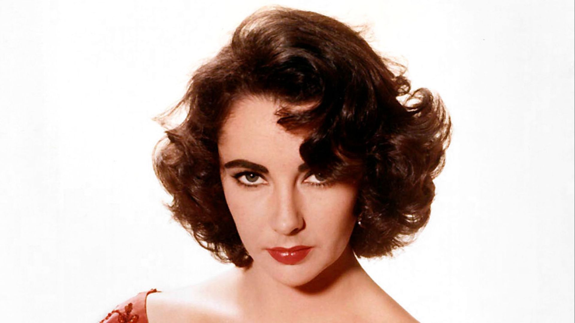 File:Taylor, Elizabeth posed.jpg