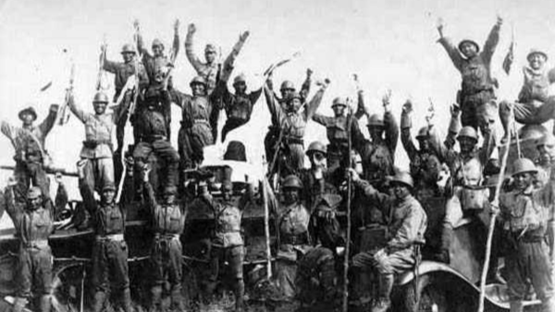 File:Battle of Khalkhin Gol-Japanese soldiers and captured Soviet AFVs.jpg