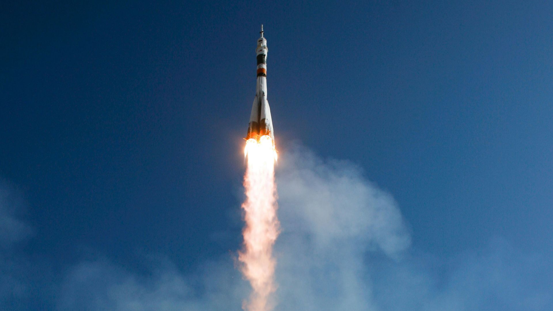 Soyuz rocket launches from Baikonur launch pad