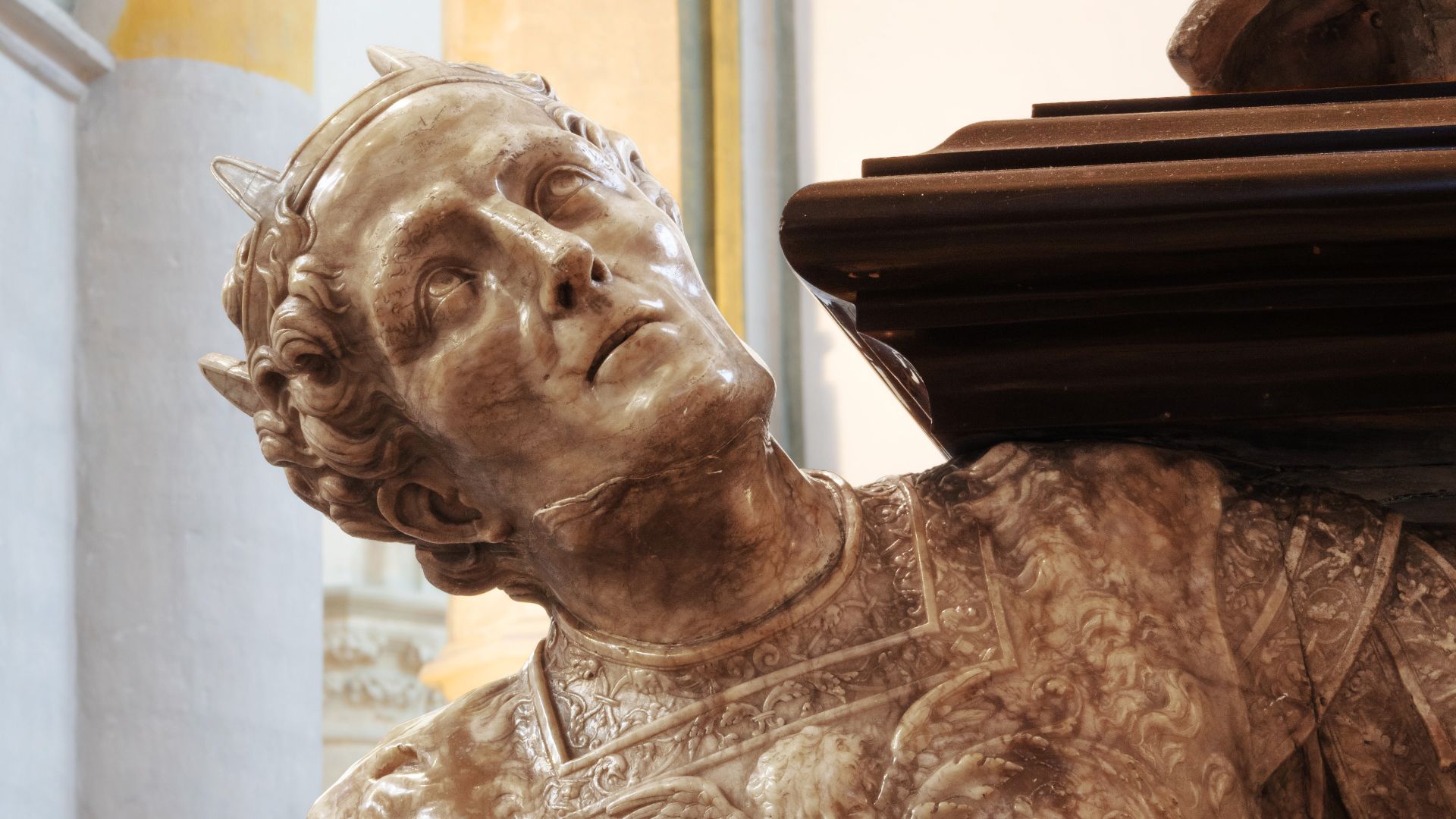 File:Breda Grote Kerk Praalgraf Engelbrecht Caesar detail 1.jpg