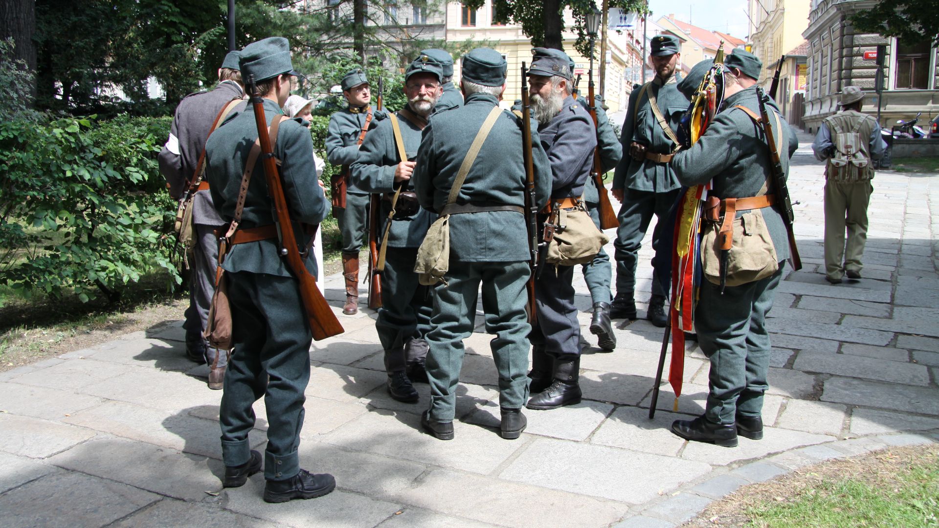File:World War I reenactments of Austria-Hungary army in Pisek in 2011 (1).JPG