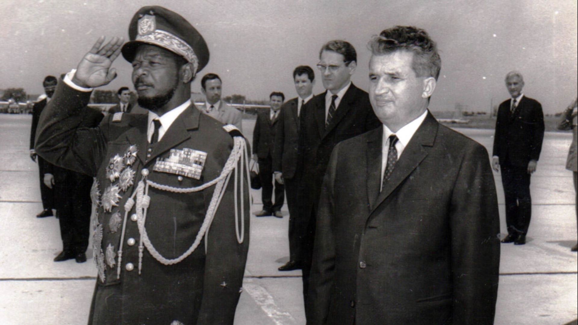 File:Jean-Bedel Bokassa & Nicolae Ceaușescu, 1970.jpg