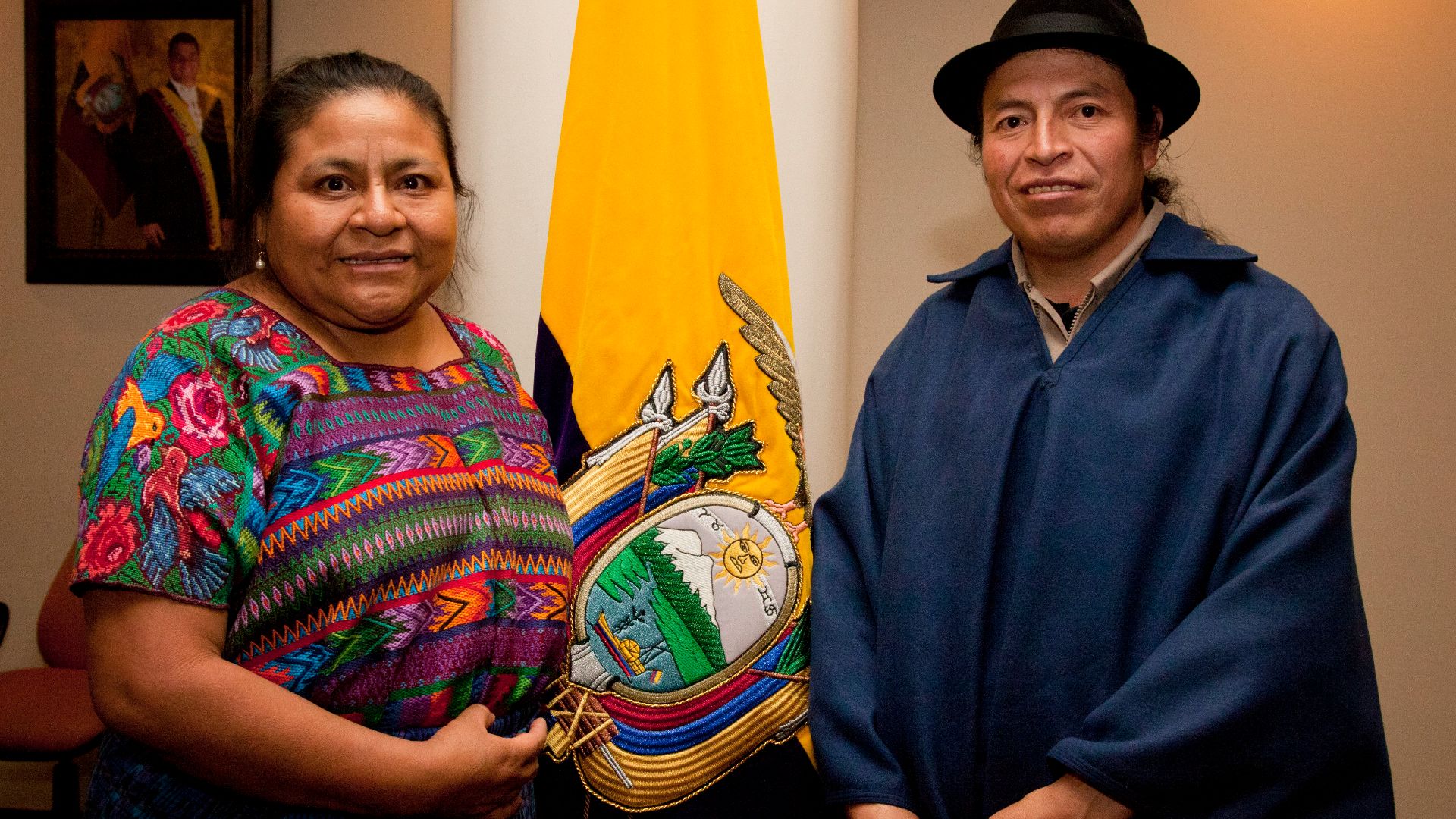 File:Llegada de Rigoberta Menchú al Ecuador (6982895712).jpg