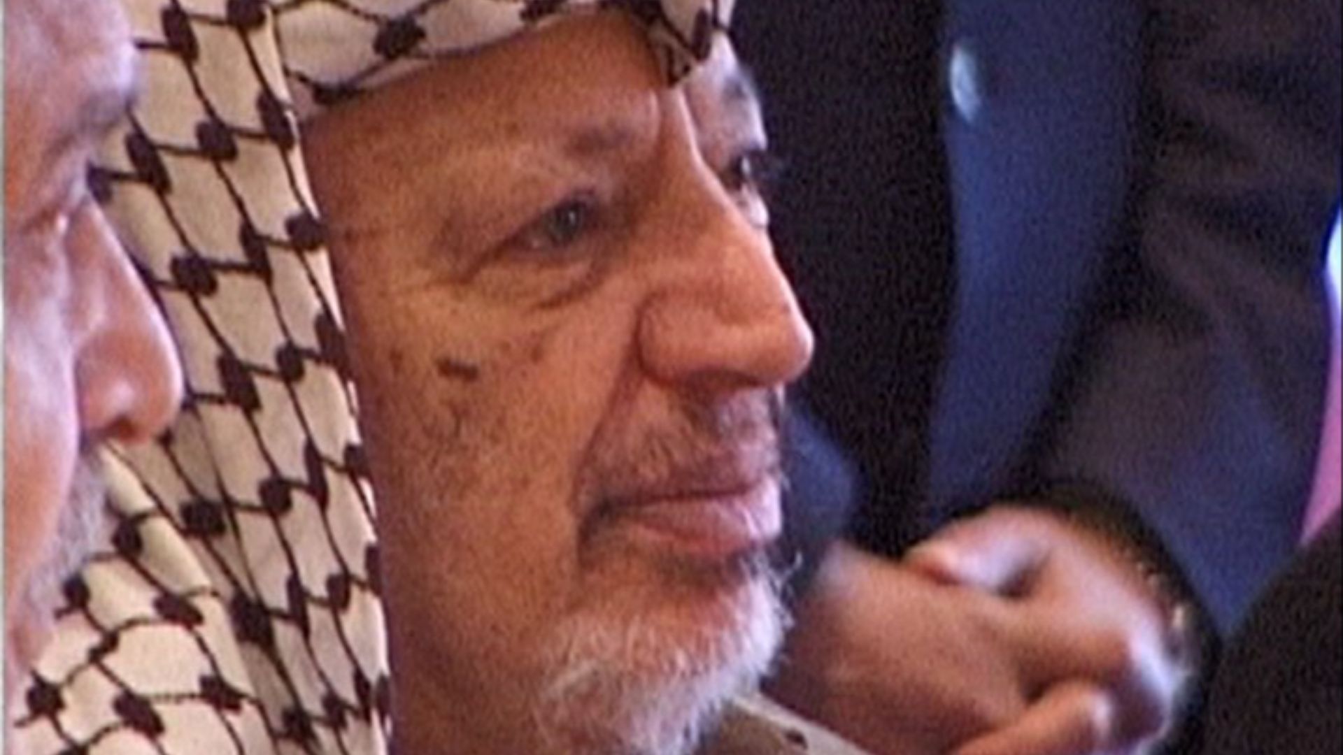 File:Yasser-arafat-1999.jpg