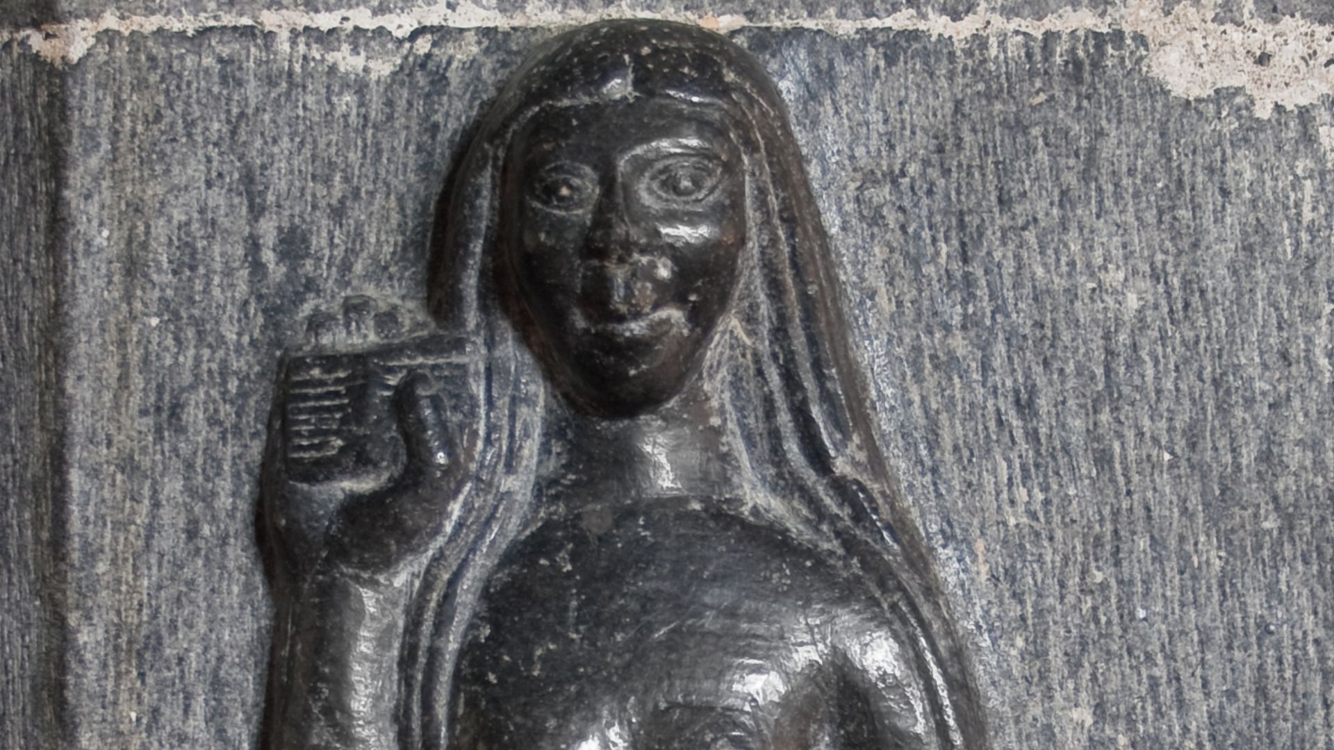 File:Clonfert Cathedral Mermaid 2009 09 17.jpg