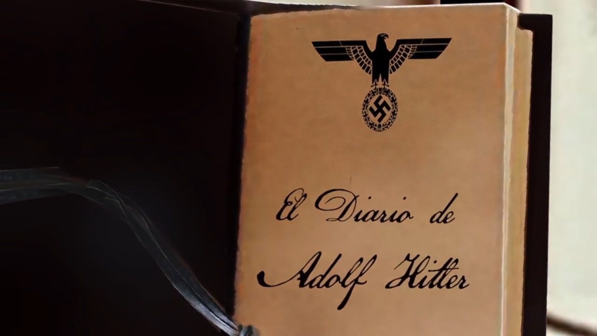 File:El Diario de Adolf Hitler.jpg