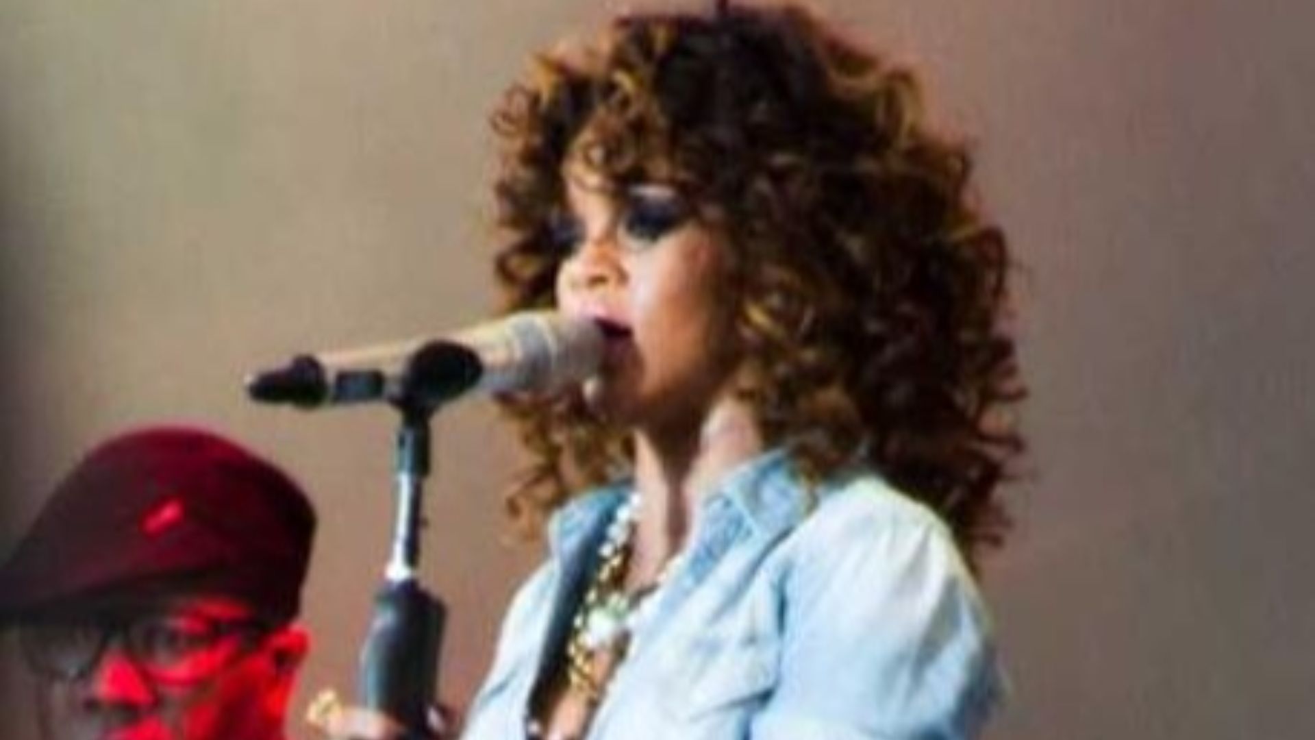 File:Rihanna V Festival 2011 cropped.jpg