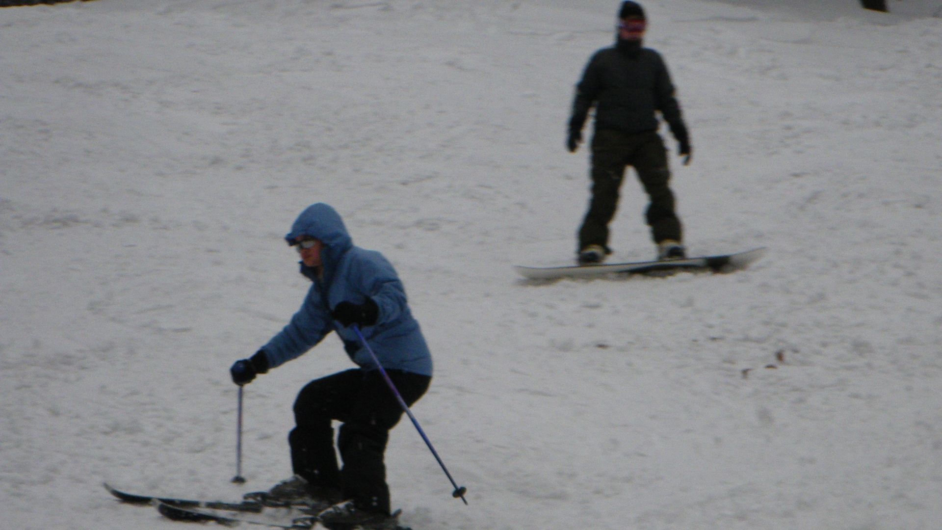 File:Skiing 32 (3324883708).jpg