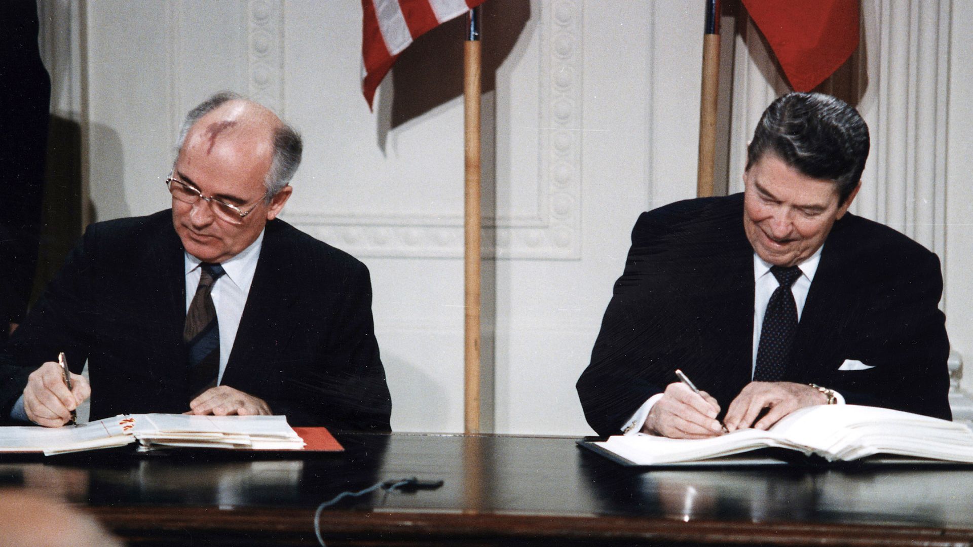 File:Reagan and Gorbachev signing.jpg