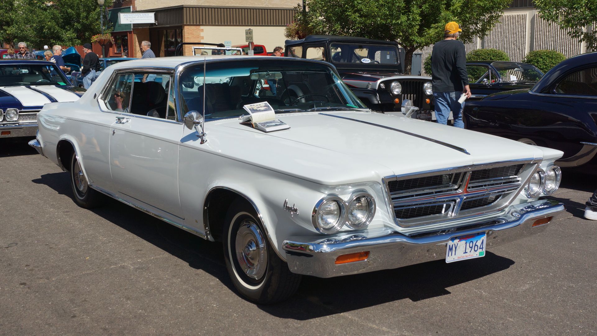 File:1964 Chrysler 300 K (29594504395).jpg