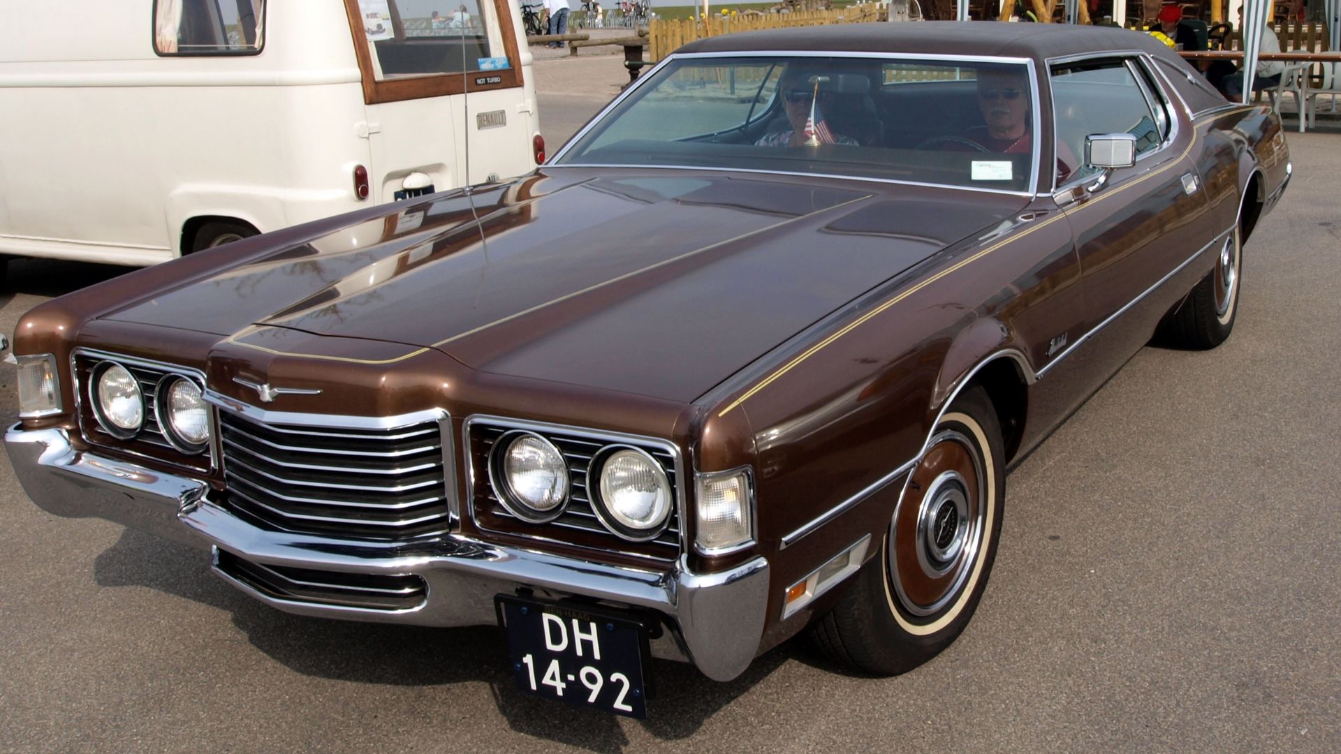 File:Ford Thunderbird (1971) , Dutch licence registration DH-14-92 pic4.JPG