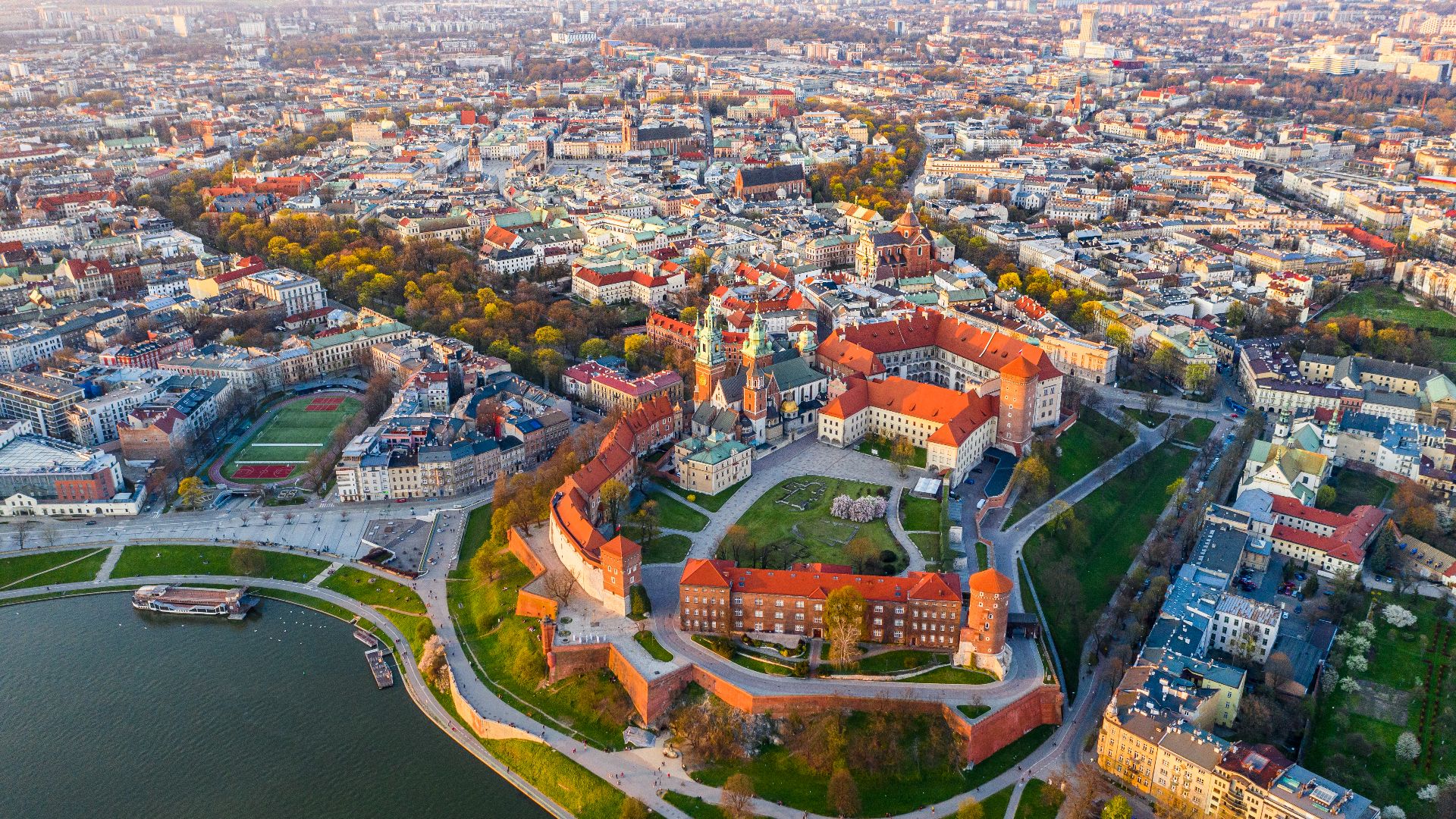 File:Zamek Królewski na Wawelu (1).jpg