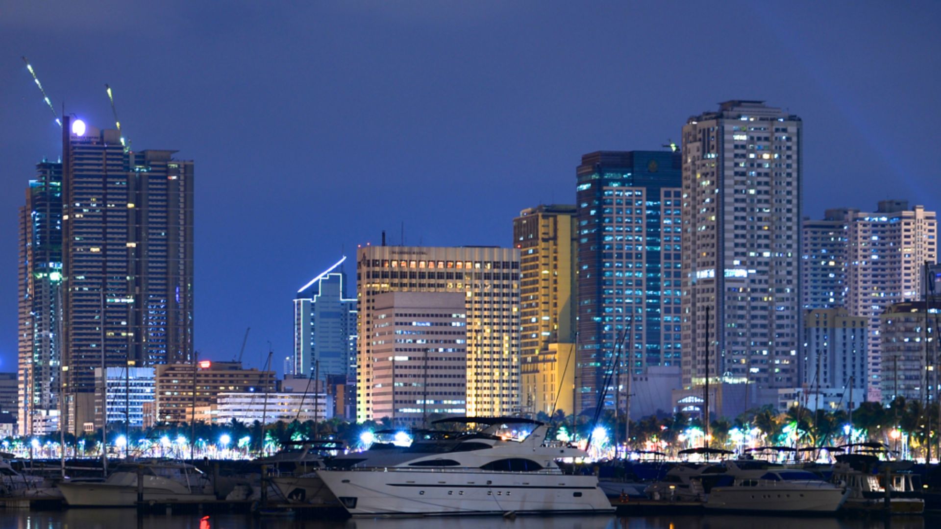 File:Manila Harbour View by night (Thomas Yie) - Flickr.jpg