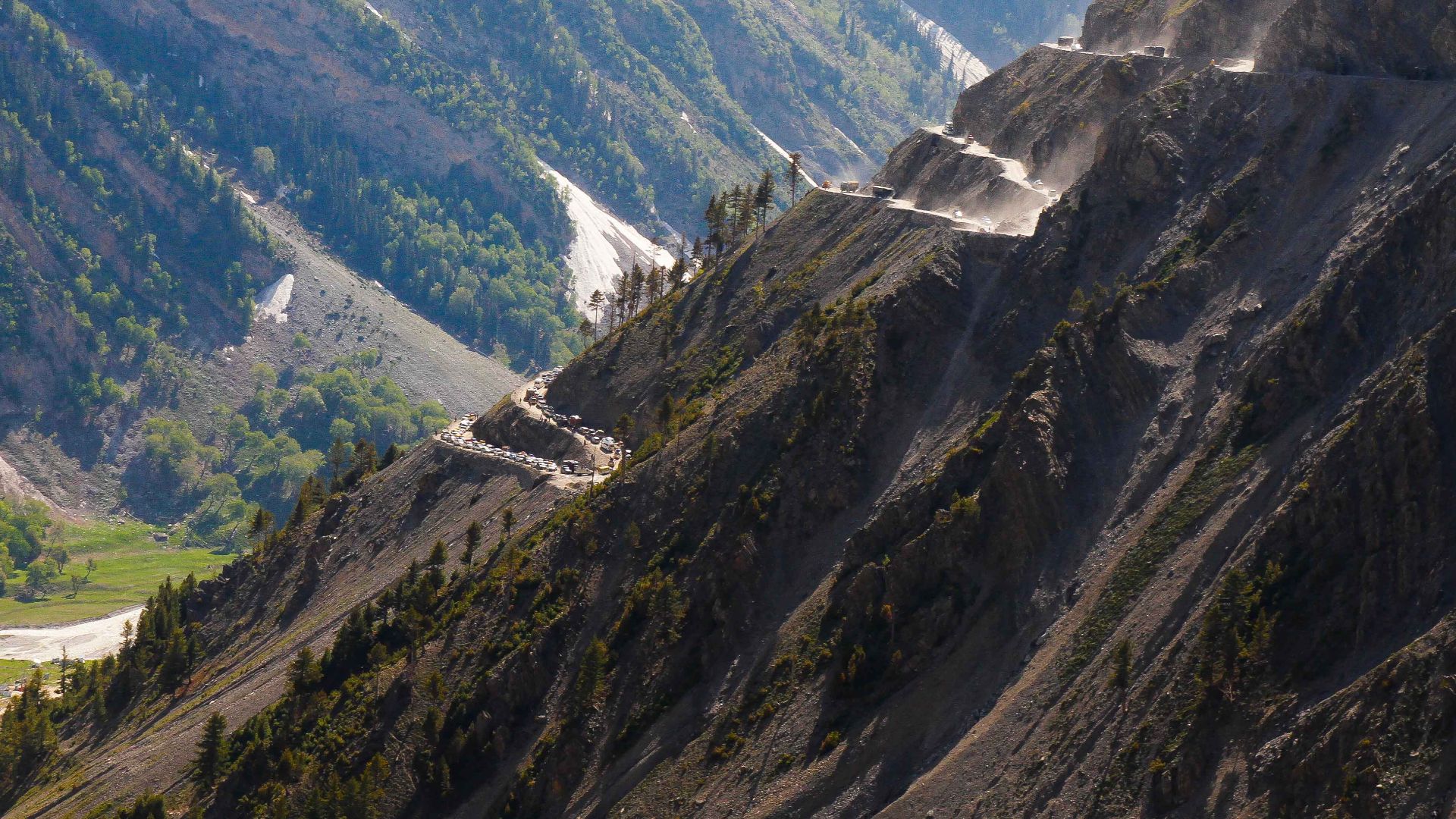 File:Zoji La Pass.jpg
