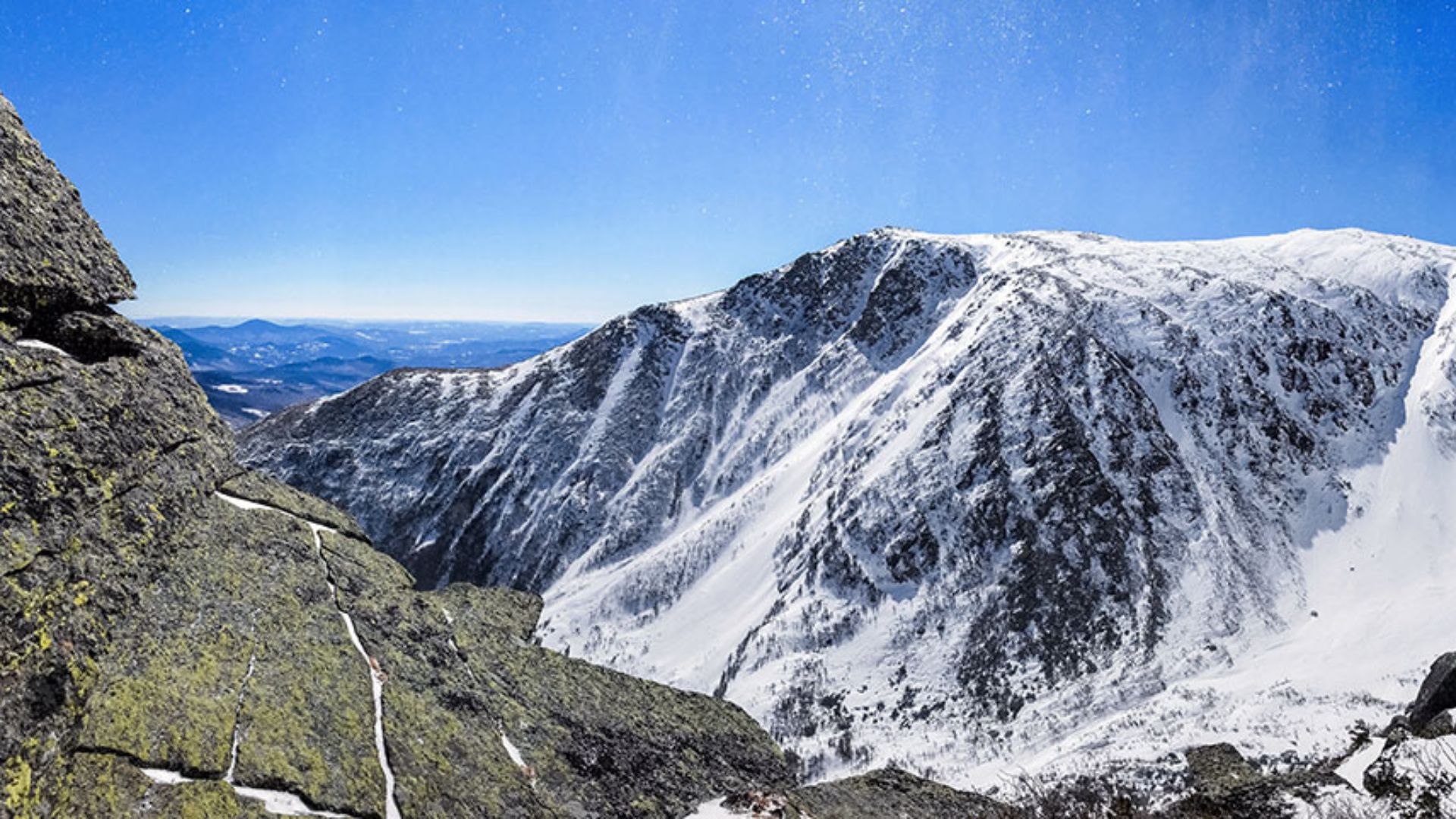 File:Tuckerman Ravine, White Mountains, New Hampshire, in winter.jpg