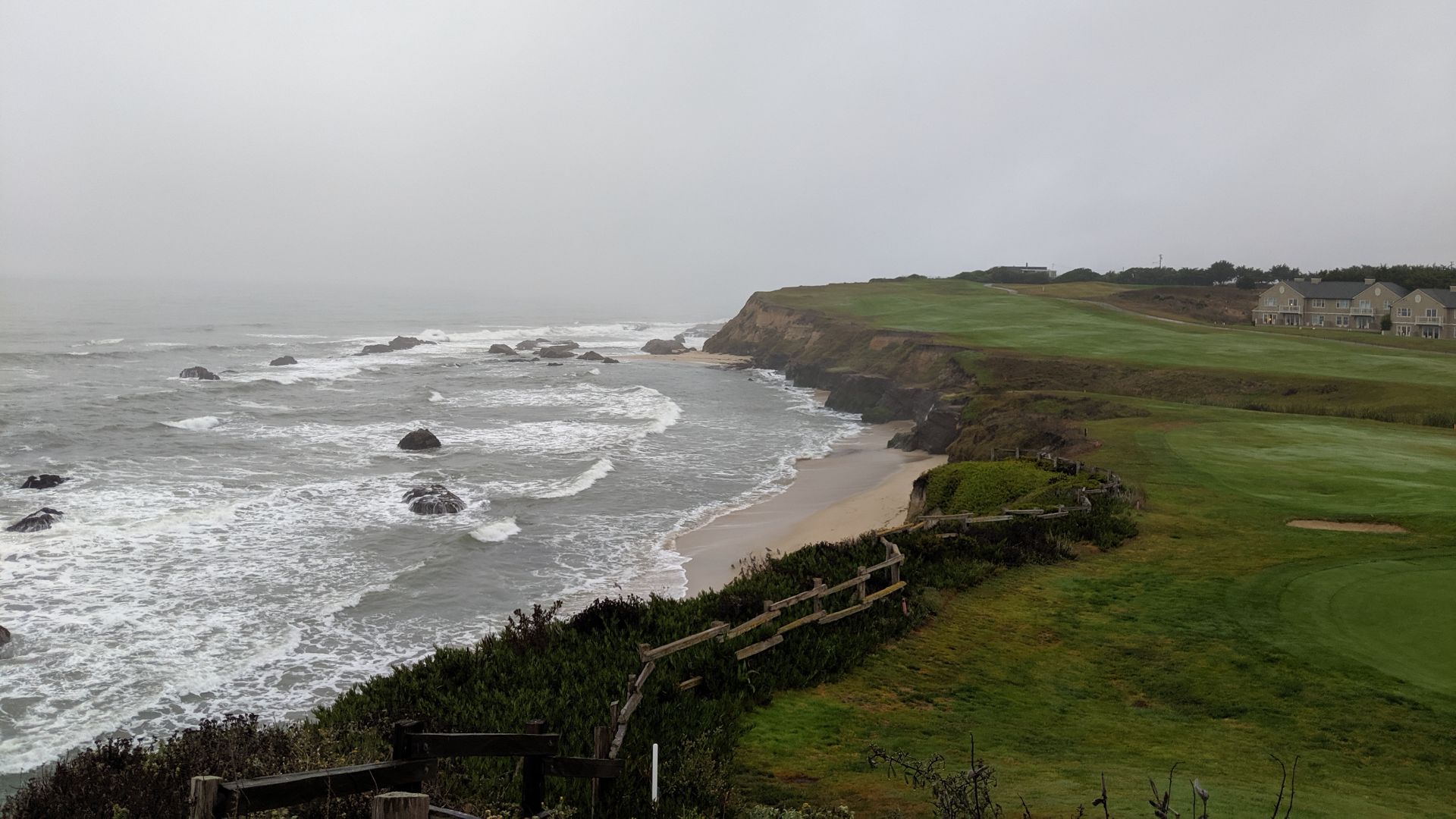 File:Half Moon Bay seen from Ritz Carlton patio, California.jpg