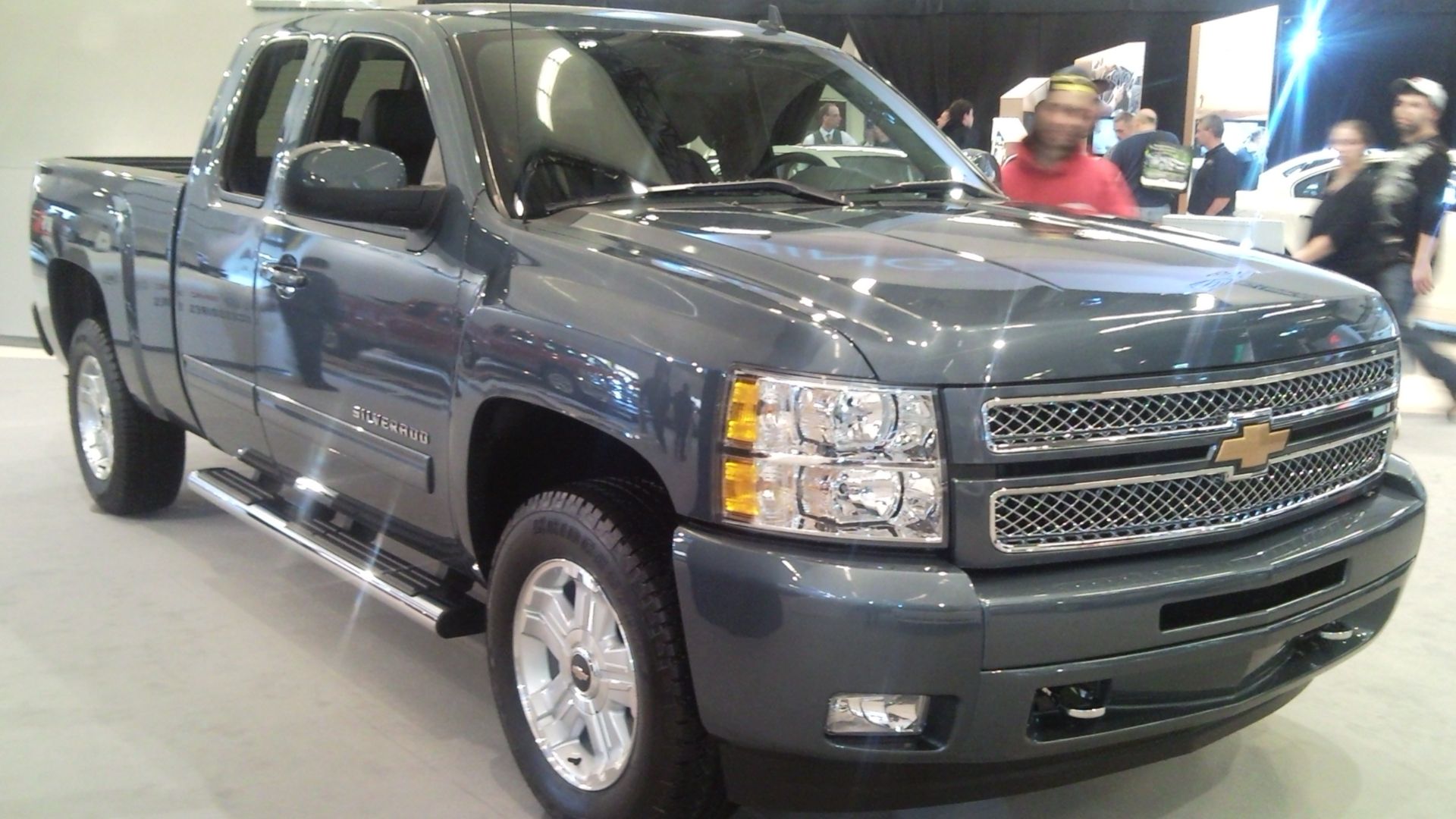 File:'12 Chevrolet Silverado 1500 LTZ Extended Cab (MIAS '12).jpg