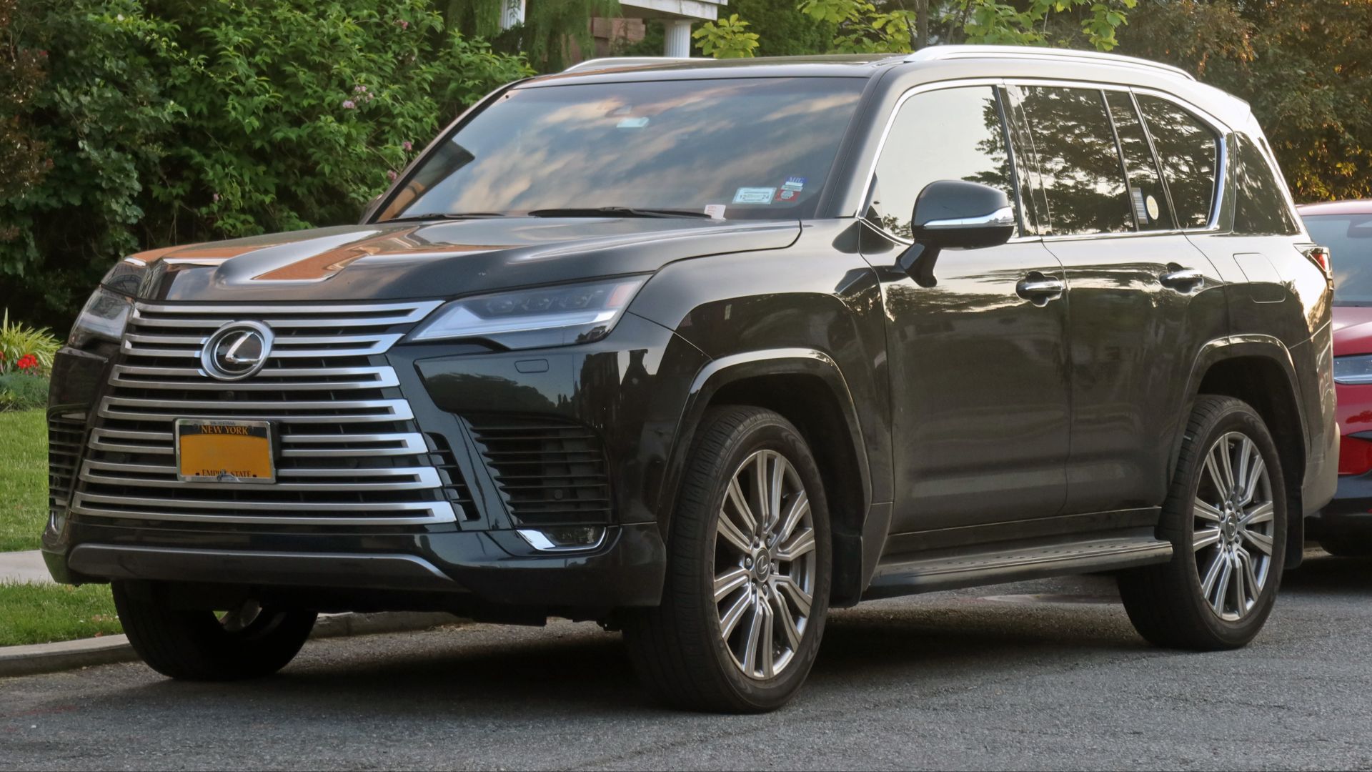 File:2023 Lexus LX 600, front 6.13.24.jpg