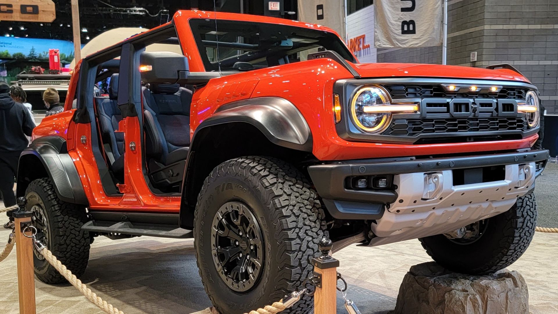 File:2023 Ford Bronco Raptor.jpg
