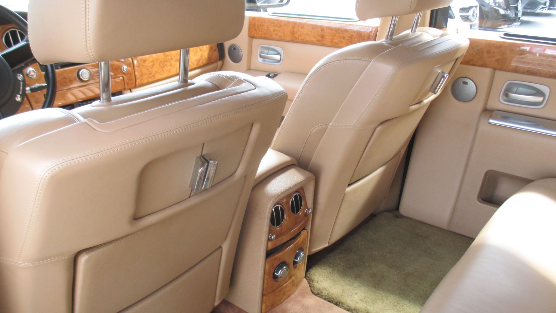 File:Phantom VII IR4.jpg