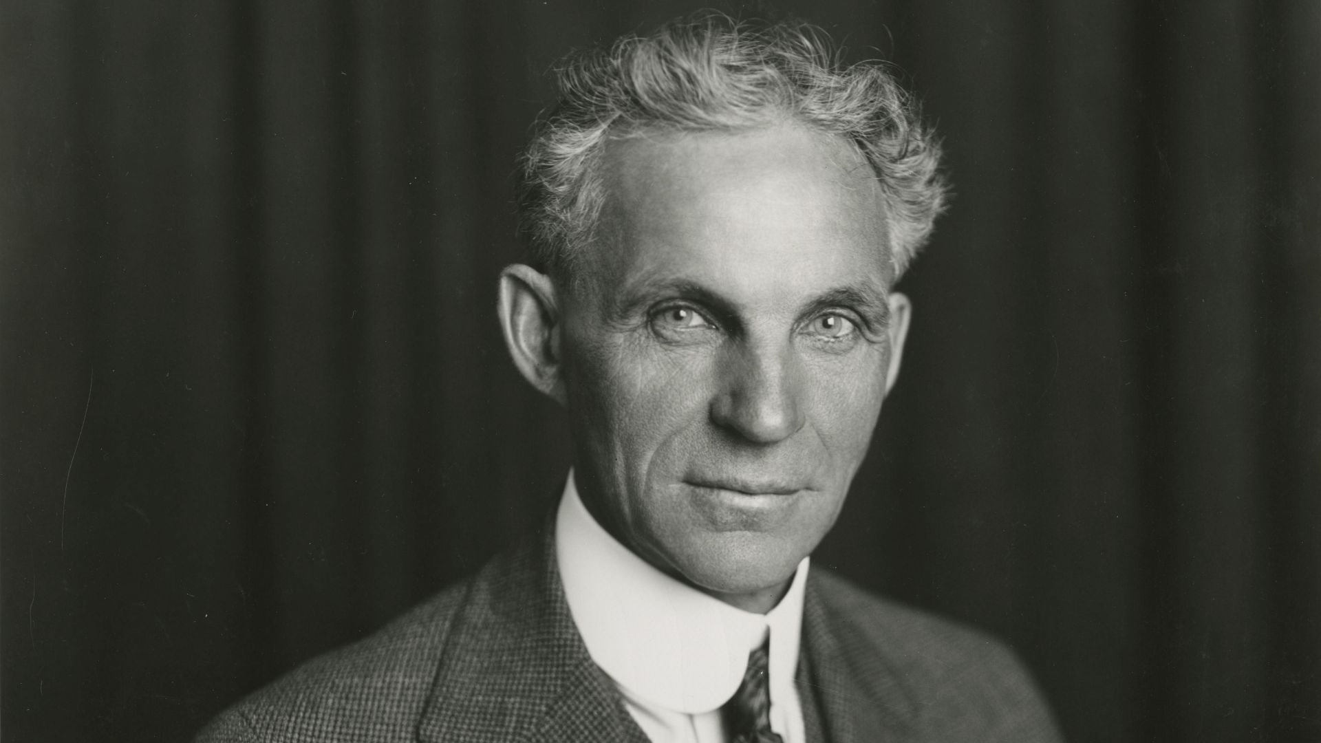 File:Henry Ford portrait 1915 original.png