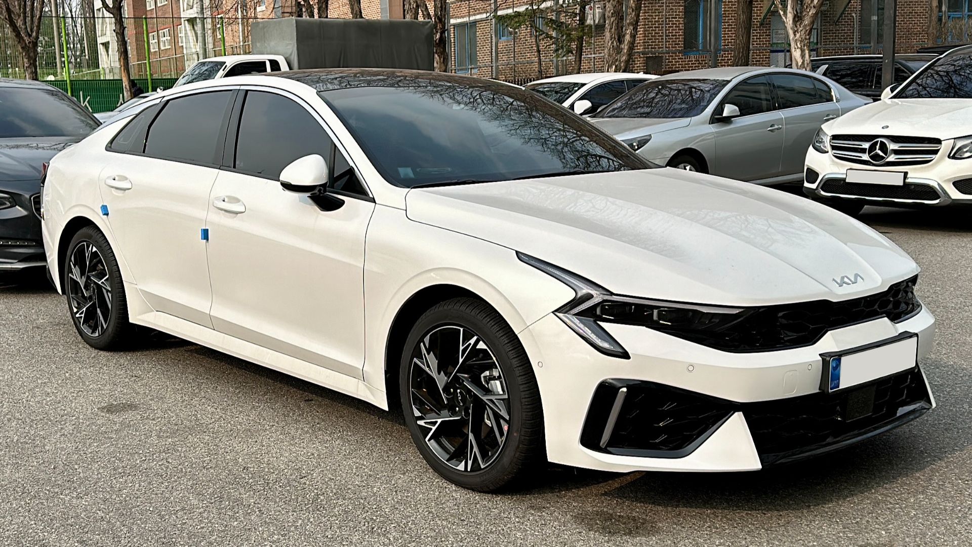 File:2024 Kia K5 (DL3) 1.jpg