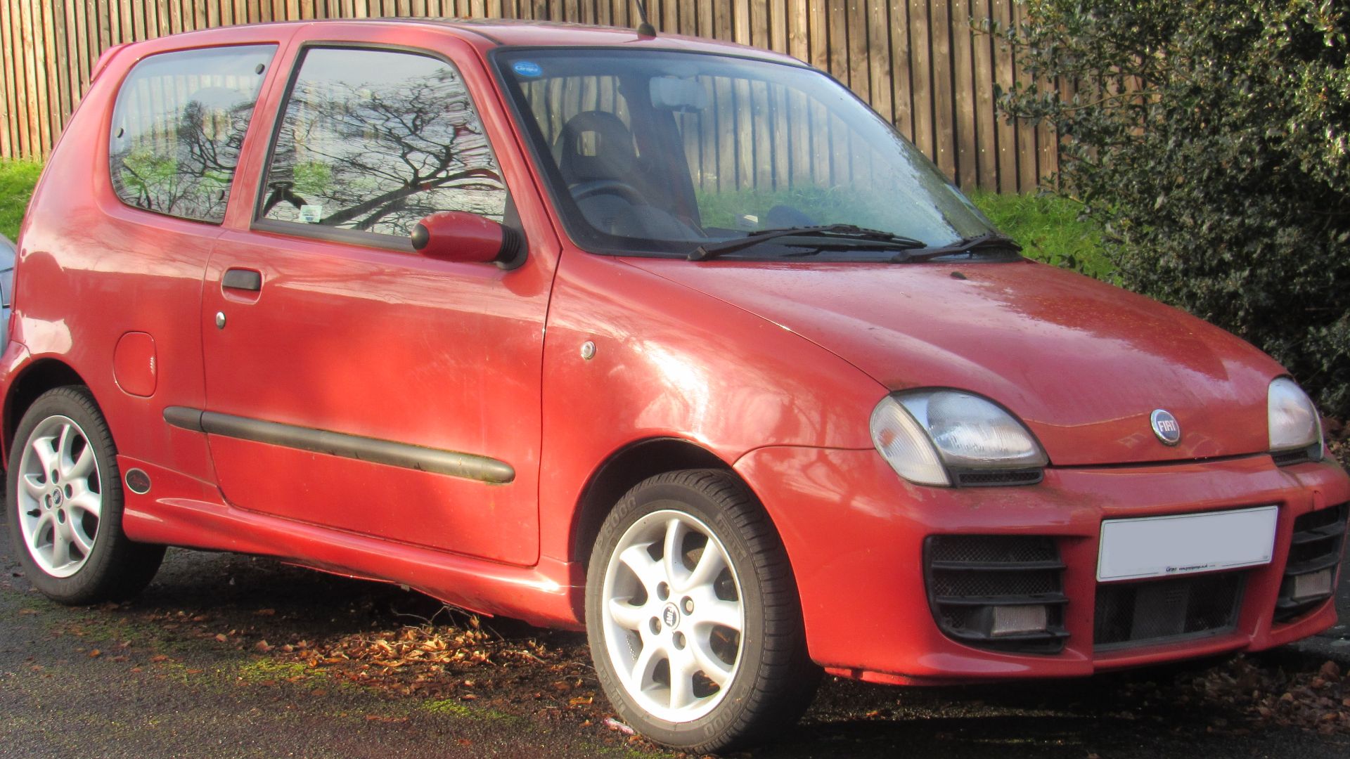 File:2002 Fiat Seicento Sporting Michael Schumacher Limited Edition 1.1 Front.jpg