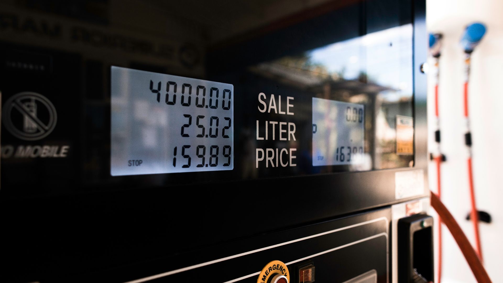 black digital device at 2 00