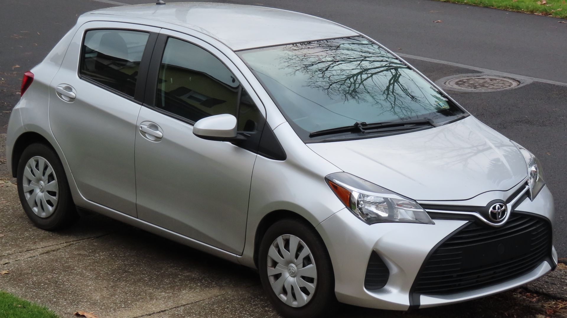 File:2017 Toyota Yaris L 5-door, front right, 11-23-2023.jpg