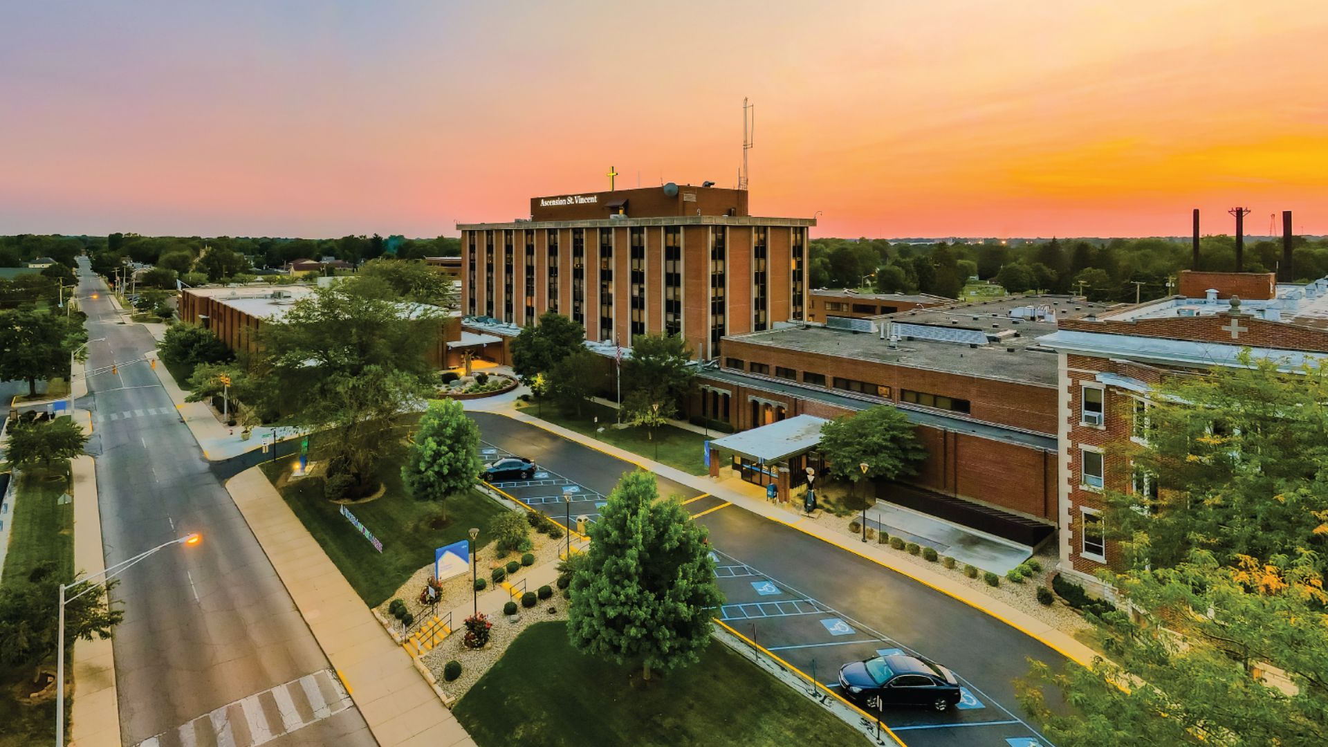 File:Hospital Anderson Indiana.jpg