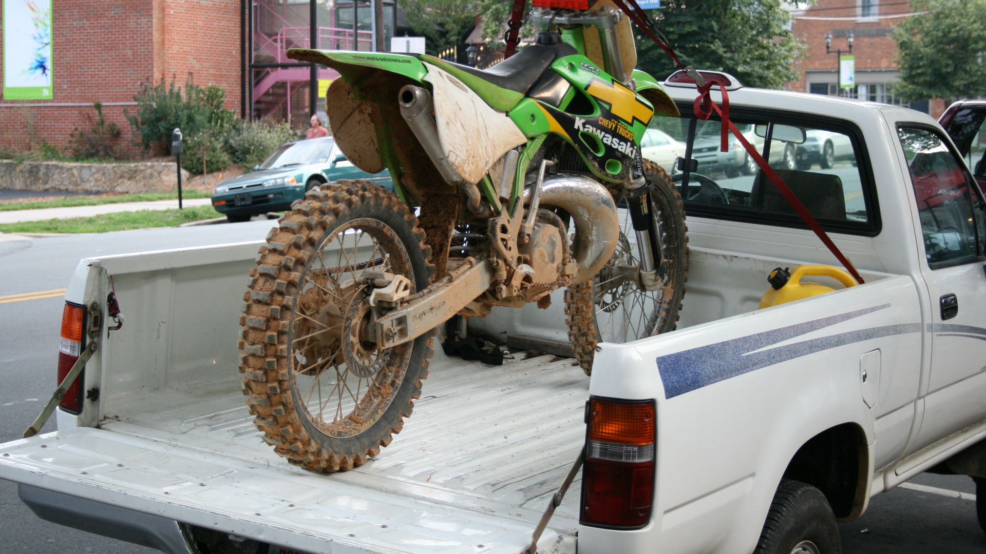 File:2008-07-11 Dirt bike on a truck bed in Chapel Hill.jpg