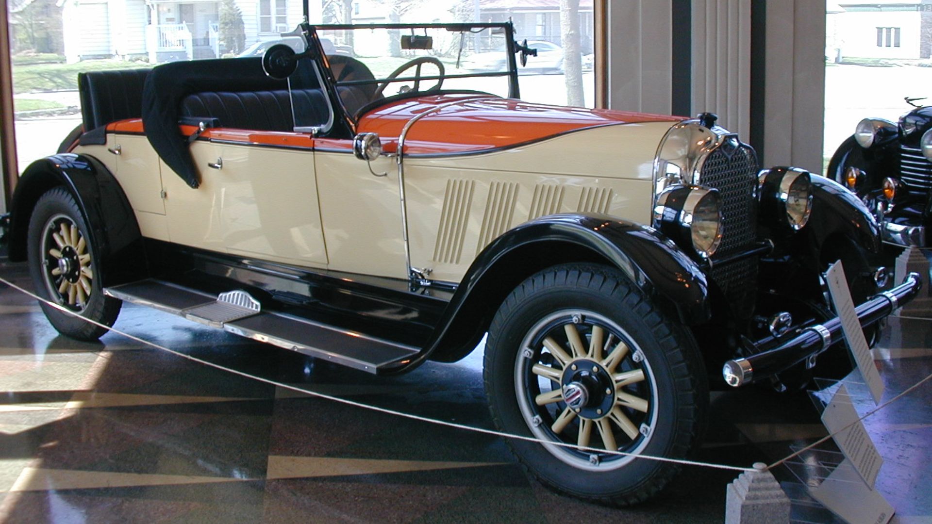 File:1927 Auburn roadster (30787861).jpg