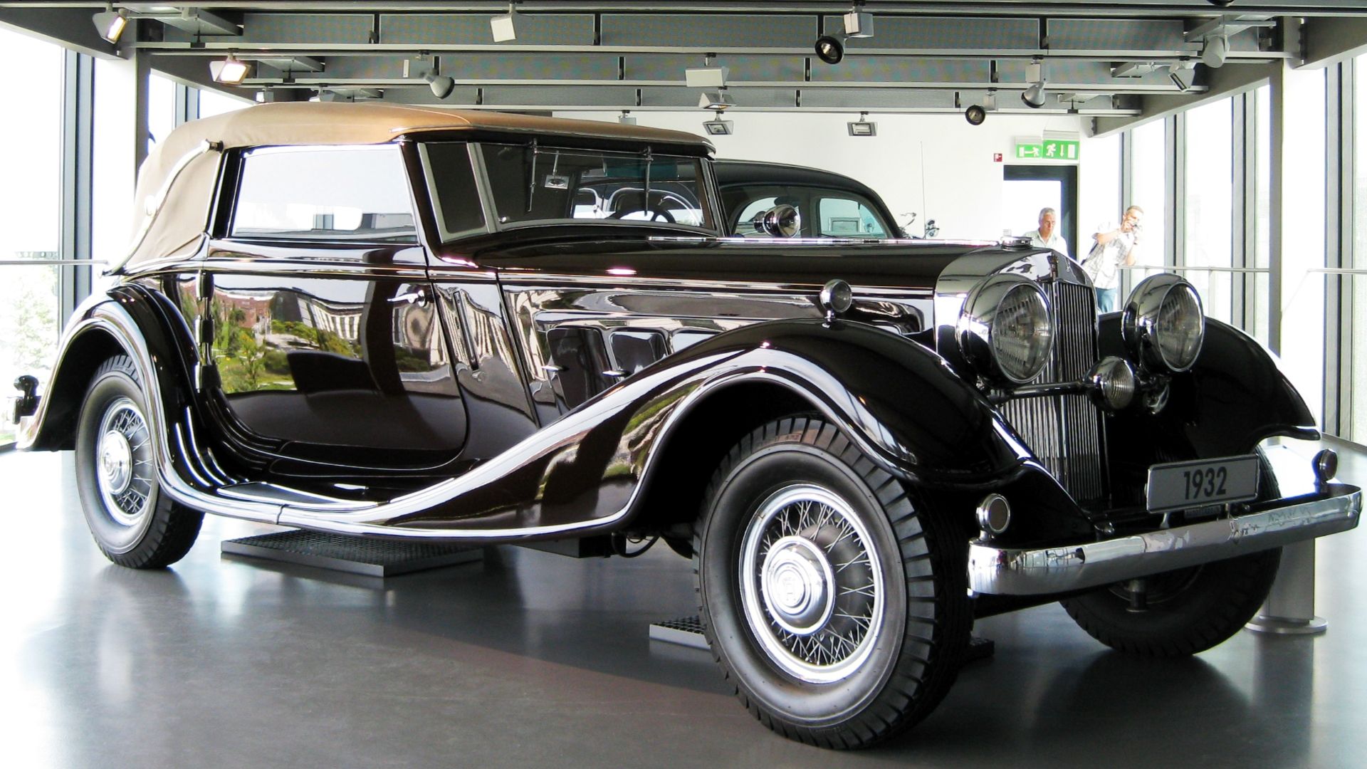 File:Horch 670 V12 1932 6021cc.JPG