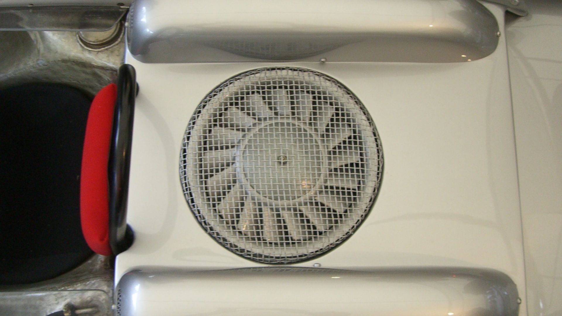 File:Porsche 804 cooling-fan.jpg