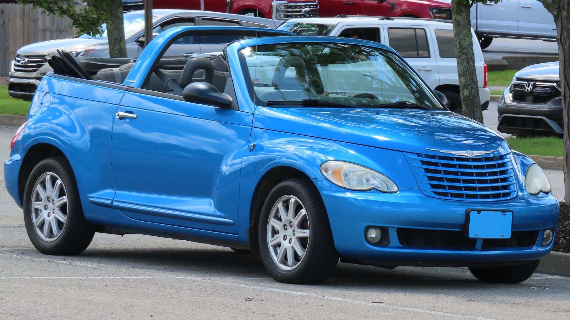 File:2008 Chrysler PT Cruiser convertible, front right, 05-18-2024.jpg