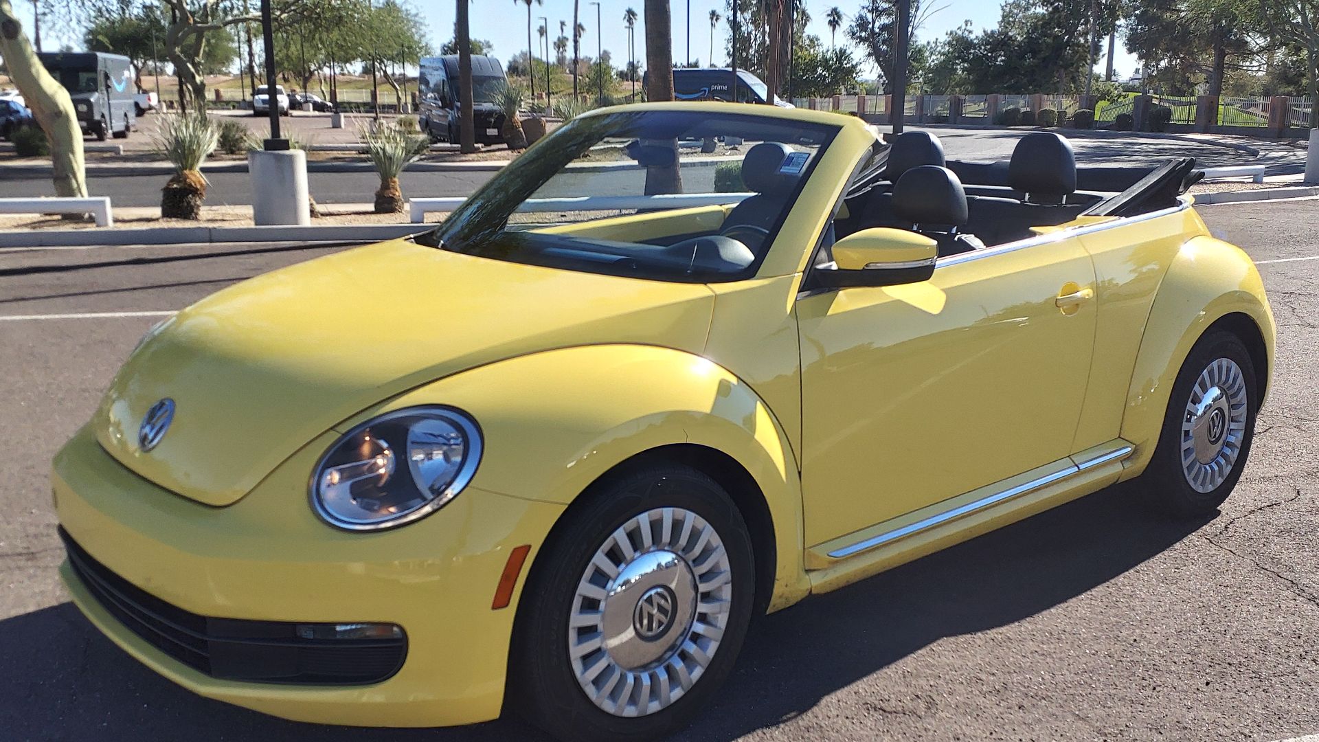 File:13 Volkswagen Beetle Convertible 2.5L PZEV.jpg