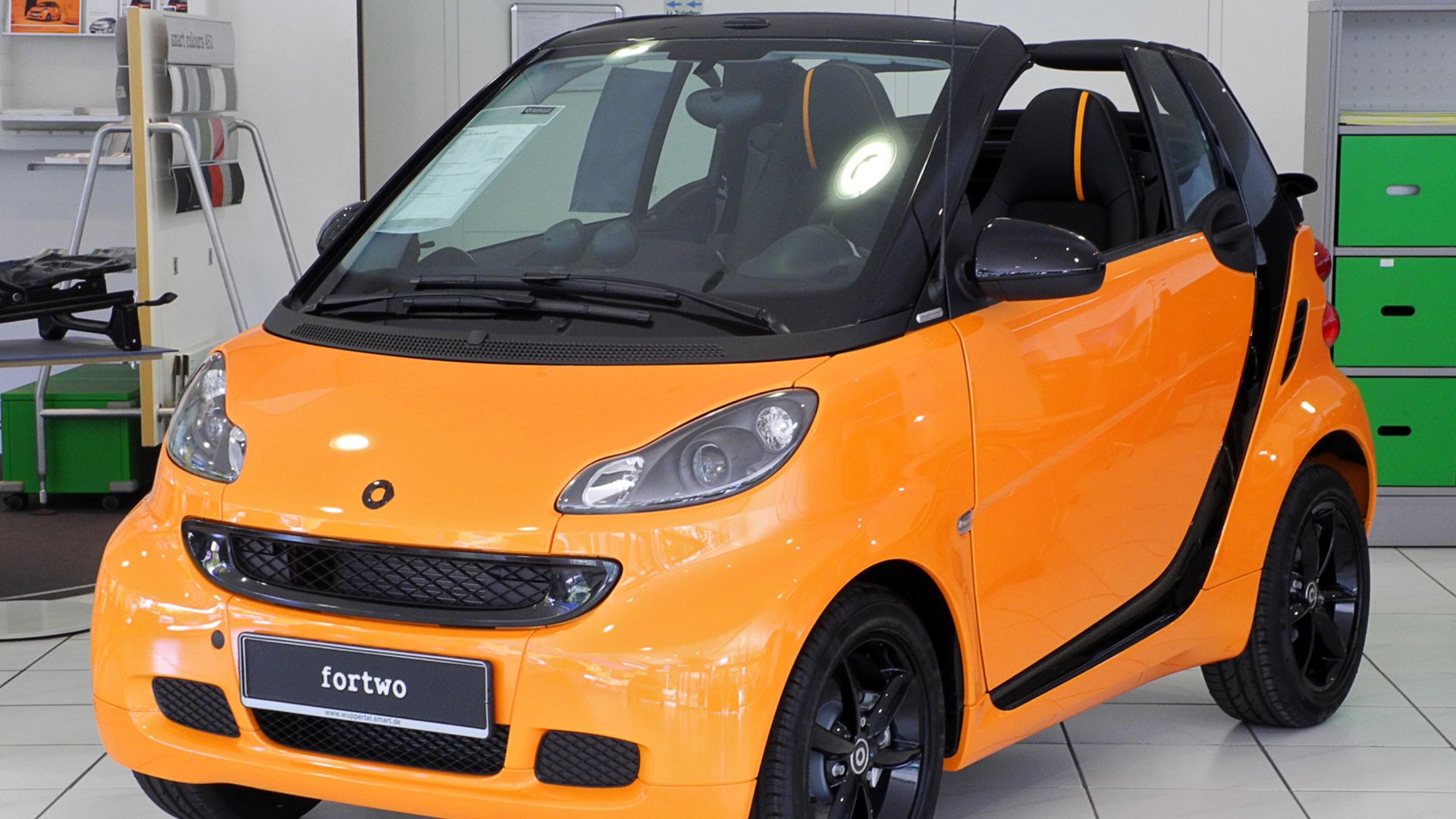 File:Smart Fortwo Cabriolet 1.0 mhd Nightorange (A 451, Facelift) – Frontansicht, 4. Juni 2011, Wuppertal.jpg