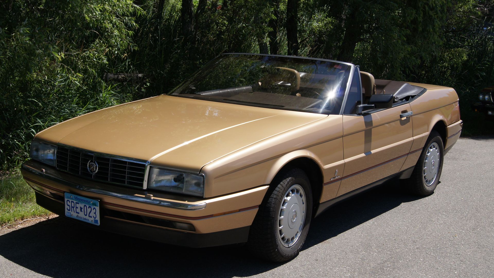 File:1987 Cadillac Allanté, front left (9456395106).jpg