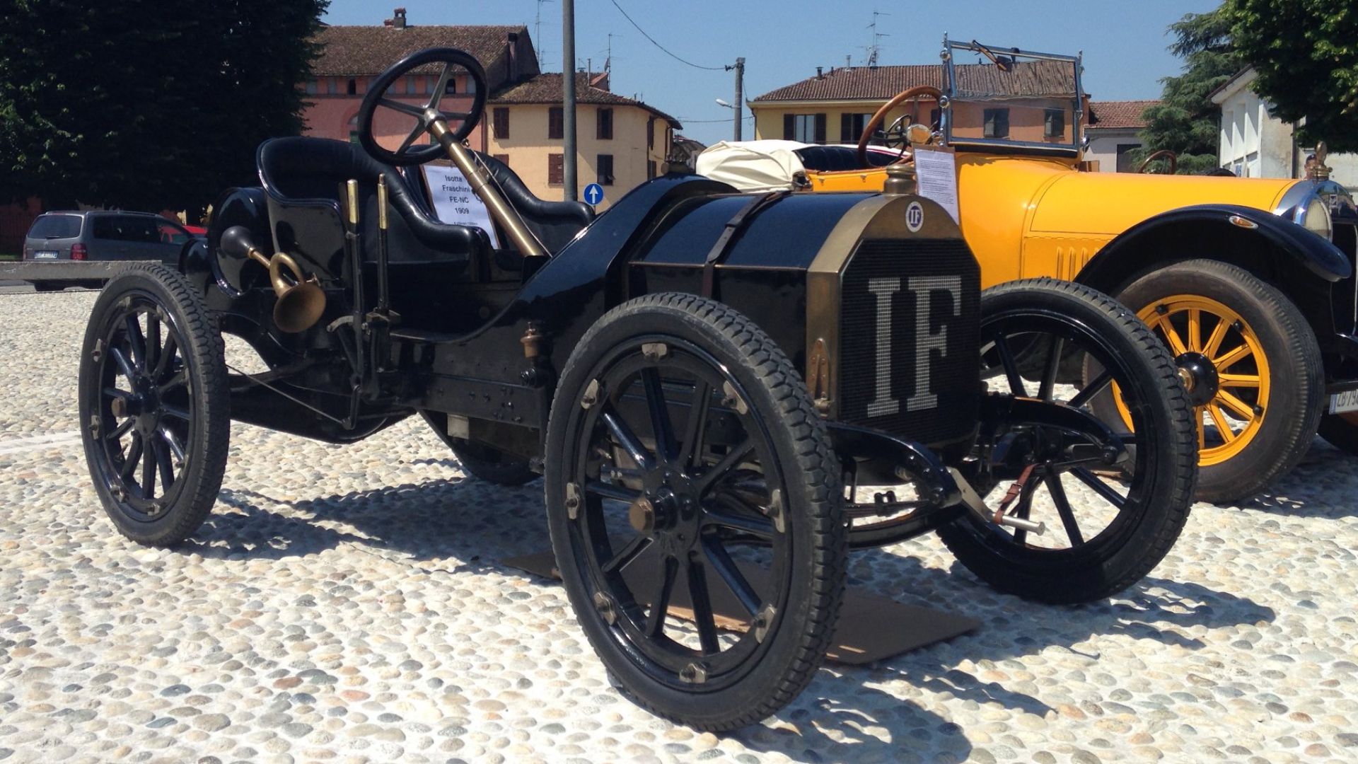 File:1909 Isotta Fraschini FE-NC ¾ front.jpg