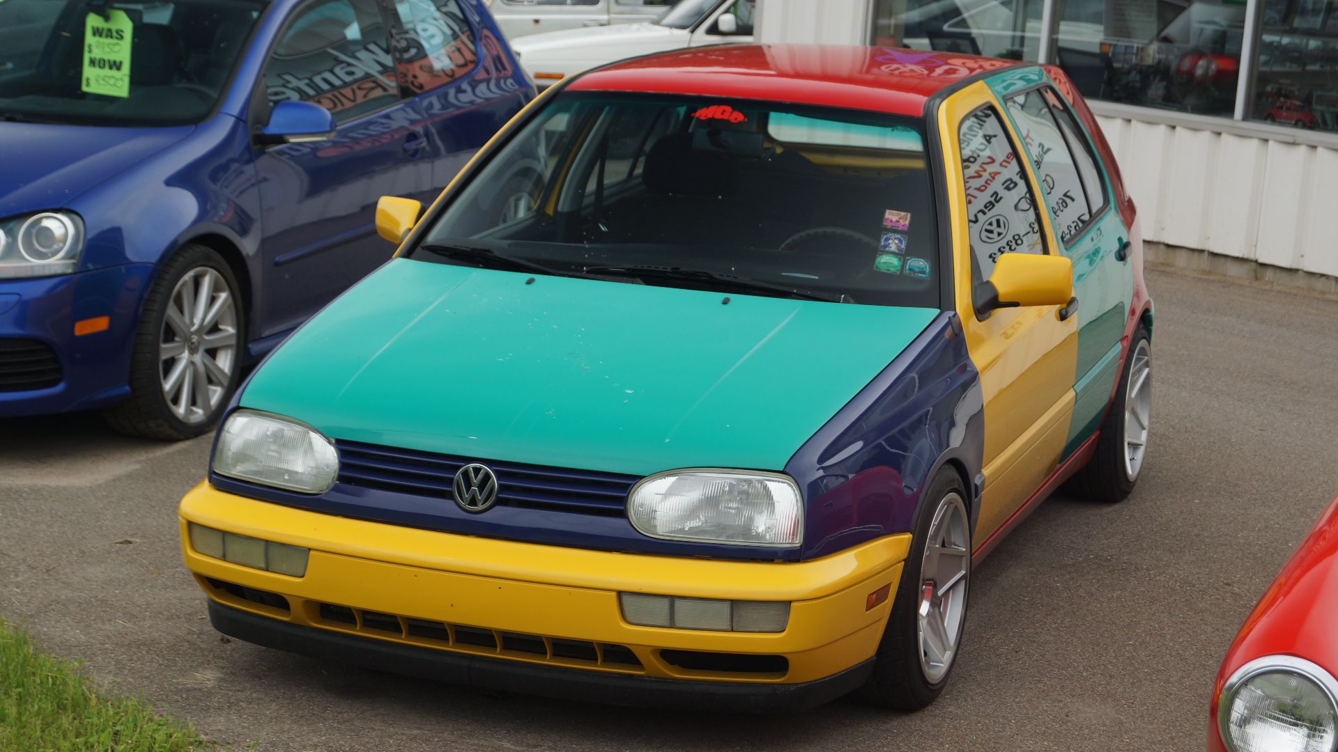 File:Volkswagen Golf Harlequin (27874796067).jpg