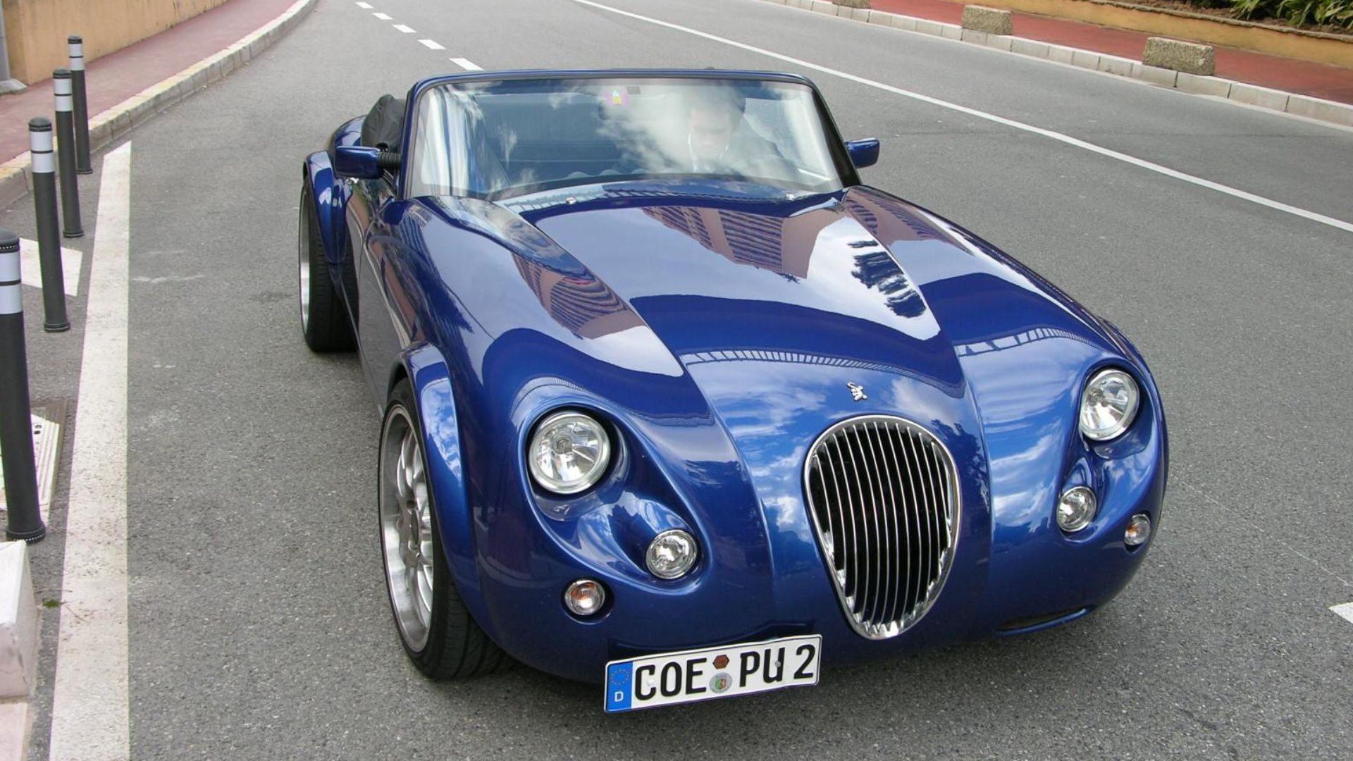 File:Wiesmann Roadster MF3 - Flickr - The Car Spy (1).jpg