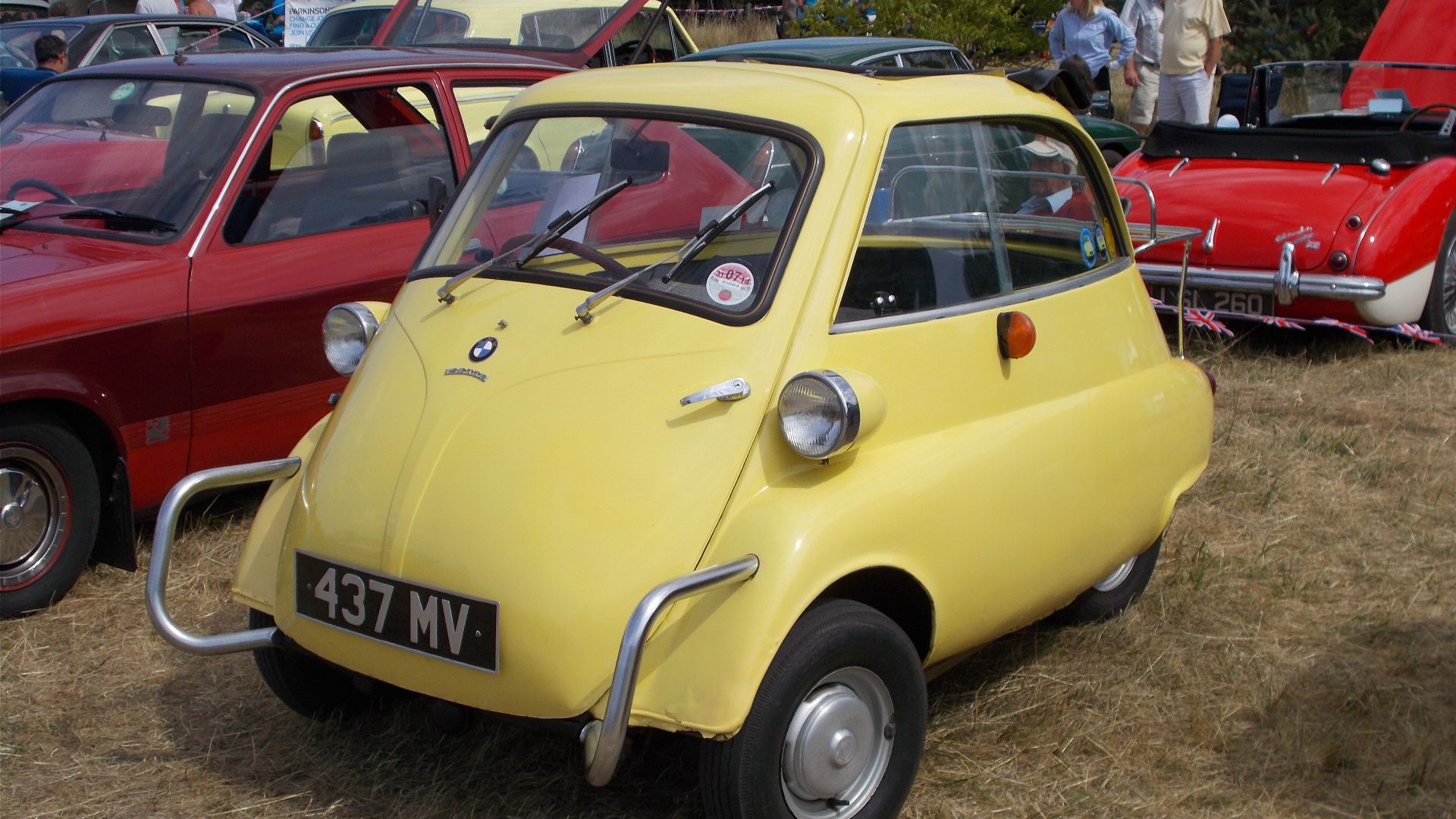 File:1960 BMW Isetta at the Maxey Classic Car Show, August 2018 (geograph 5875086).jpg