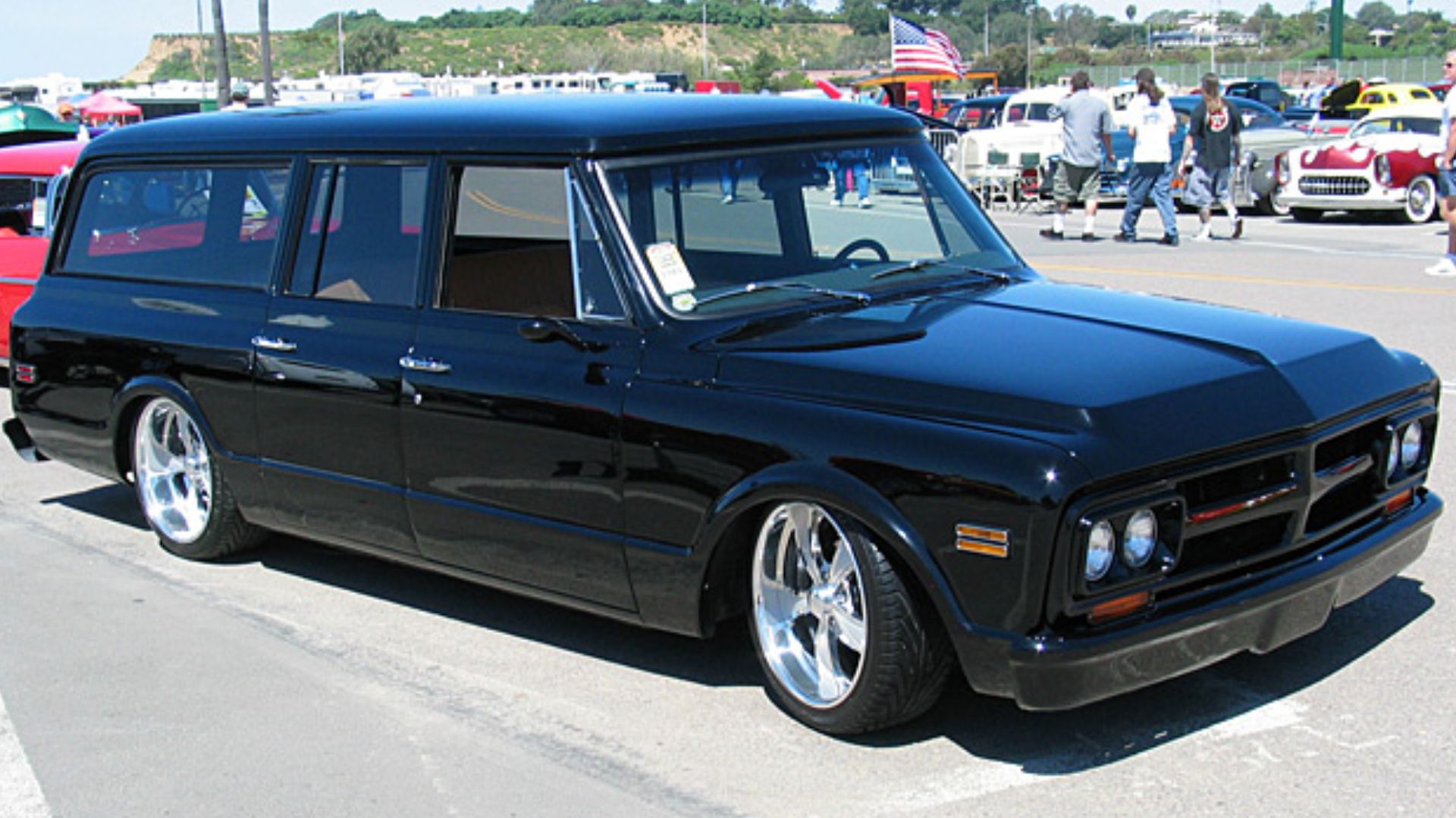 File:70s suburban.jpg