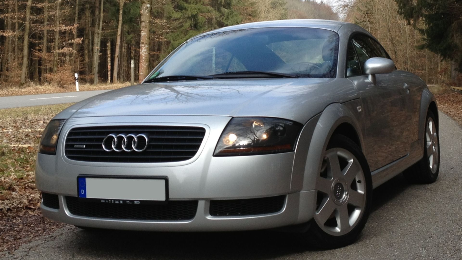 File:Audi TT 1.8T quattro 2000.jpg